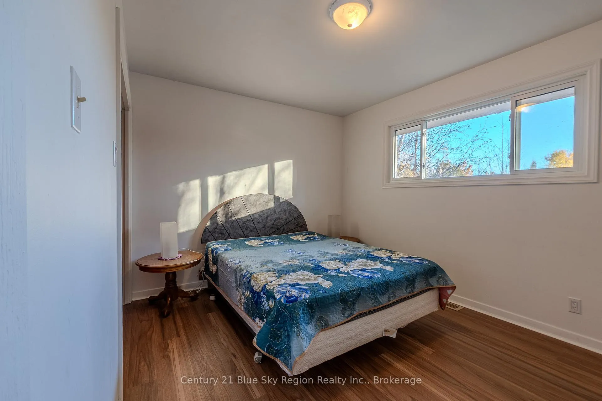 Photo 15 of 994 Premier Road, North Bay, Ferris — HOMEH