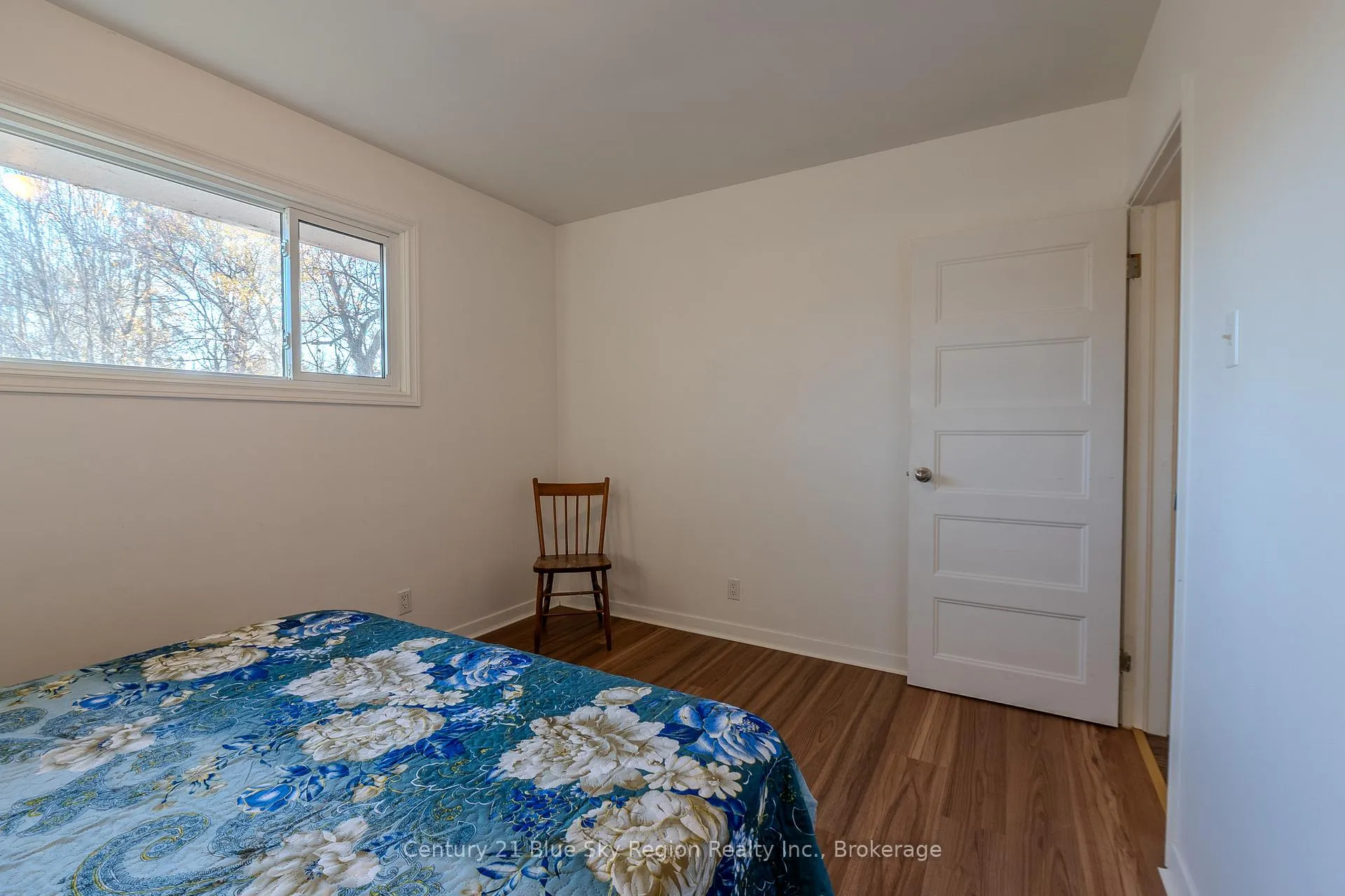 Photo 17 of 994 Premier Road, North Bay, Ferris — HOMEH