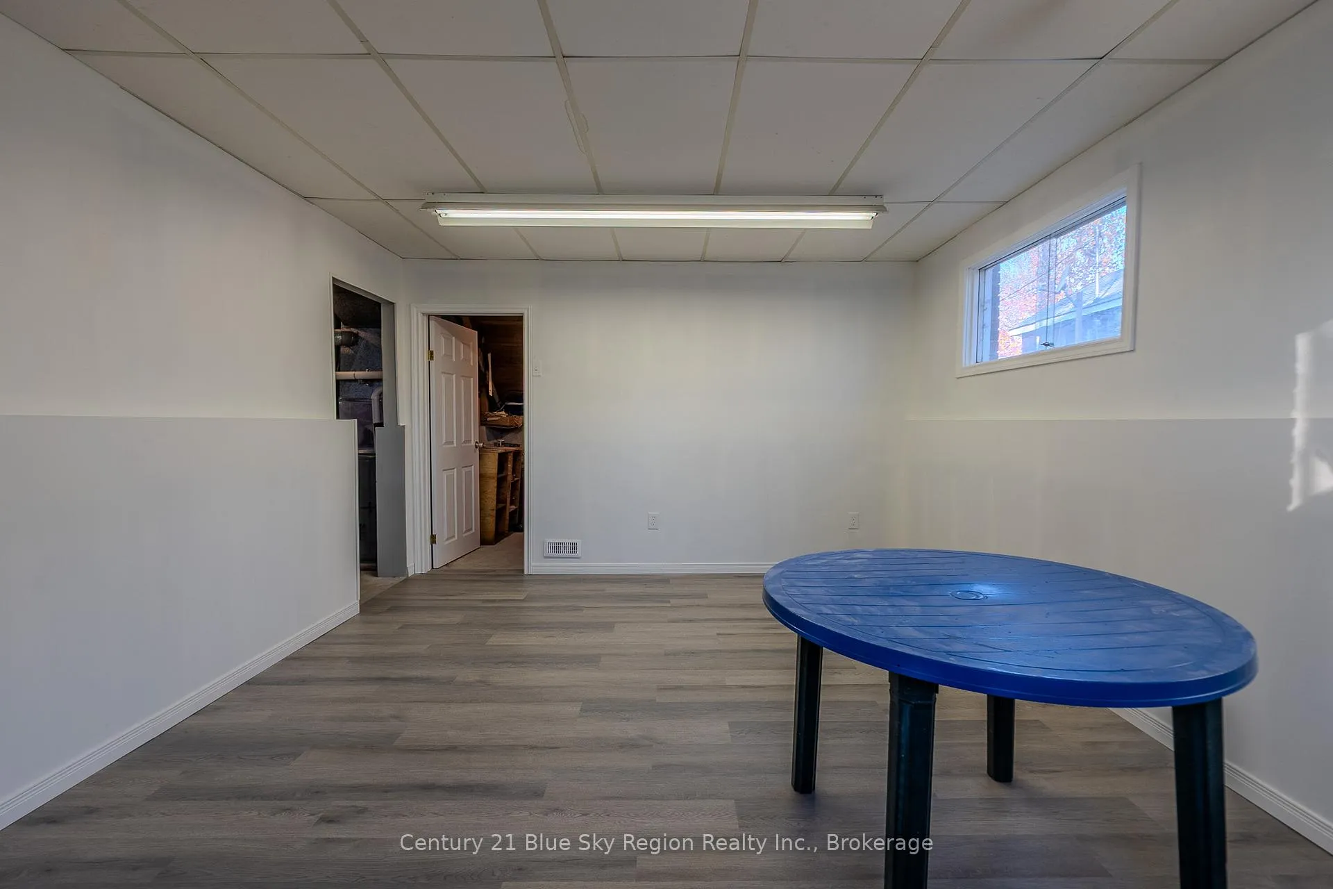 Photo 24 of 994 Premier Road, North Bay, Ferris — HOMEH