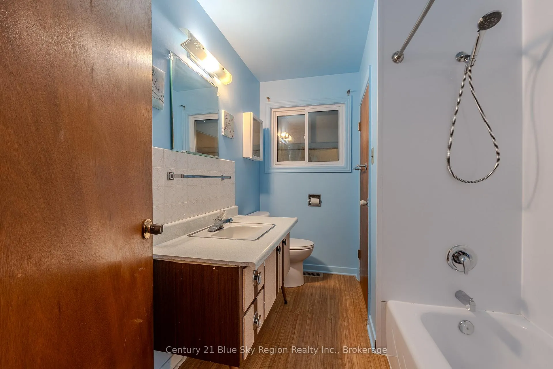 Photo 25 of 994 Premier Road, North Bay, Ferris — HOMEH