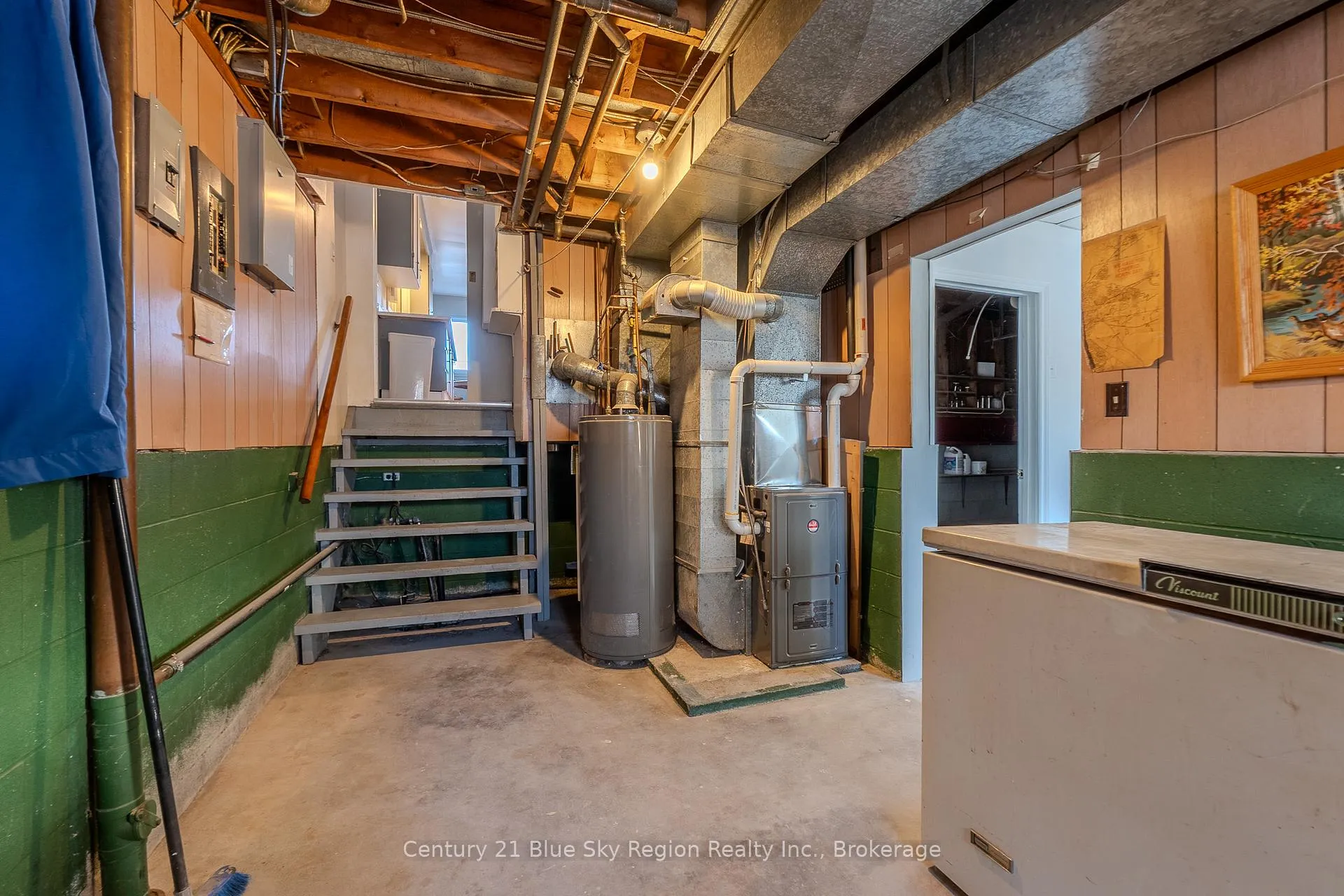 Photo 30 of 994 Premier Road, North Bay, Ferris — HOMEH