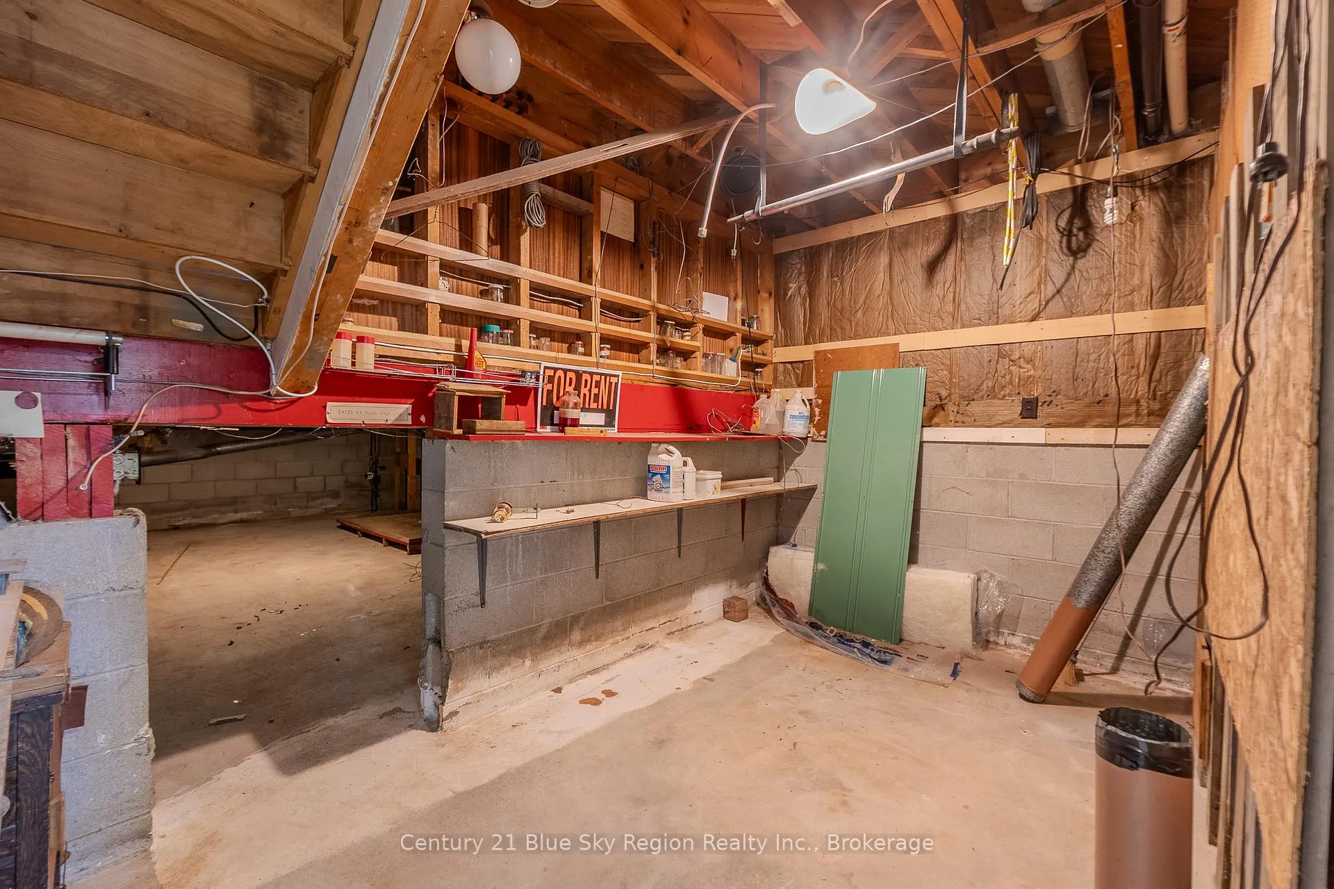 Photo 31 of 994 Premier Road, North Bay, Ferris — HOMEH