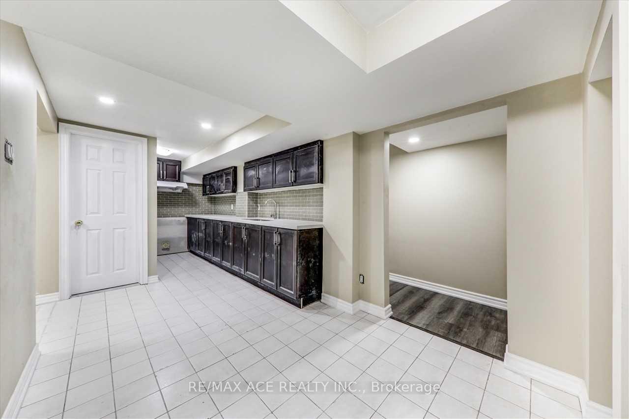 Photo 7 of Unit Bsmt, 50 Gully Drive, Scarborough, Bendale — HOMEH