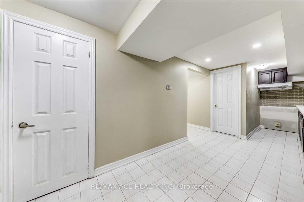 Photo 9 of Unit Bsmt, 50 Gully Drive, Scarborough, Bendale — HOMEH