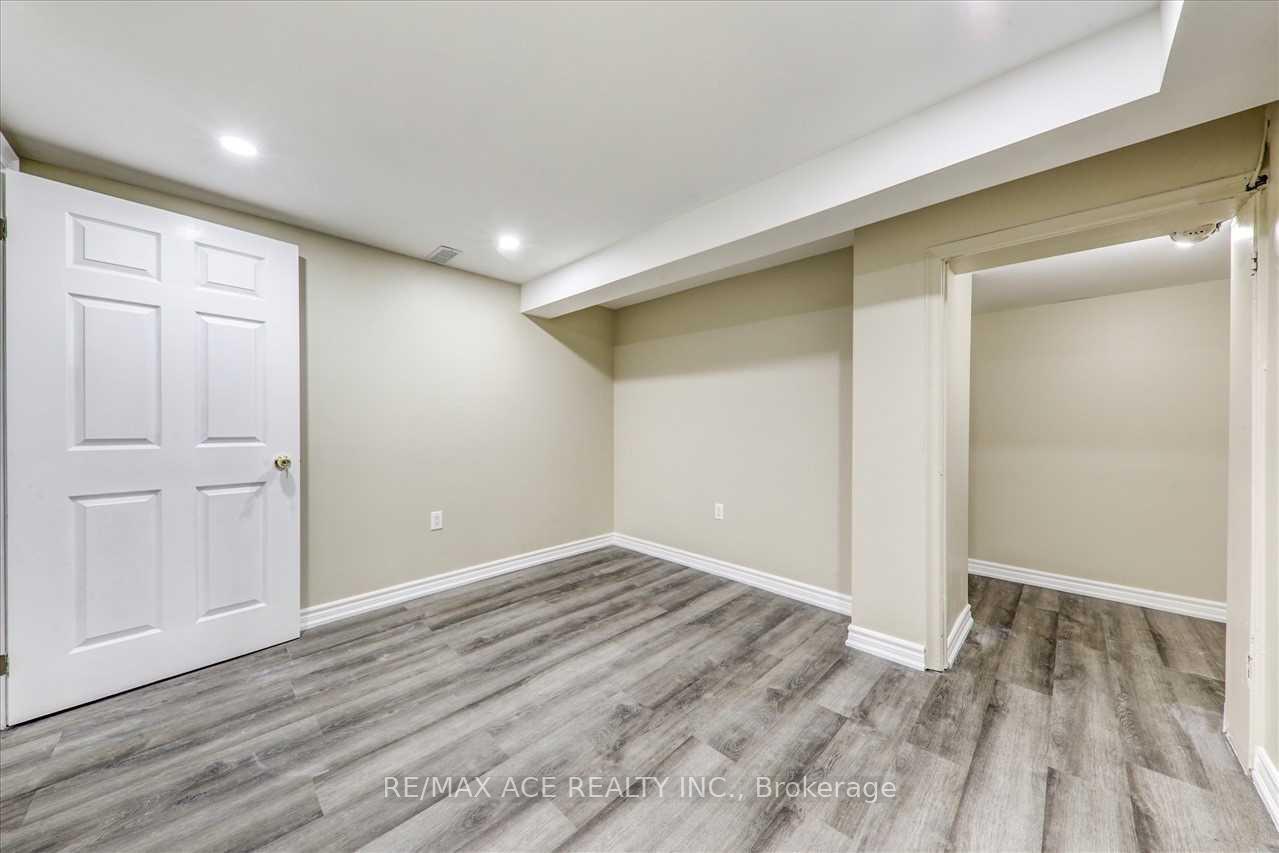Photo 11 of Unit Bsmt, 50 Gully Drive, Scarborough, Bendale — HOMEH