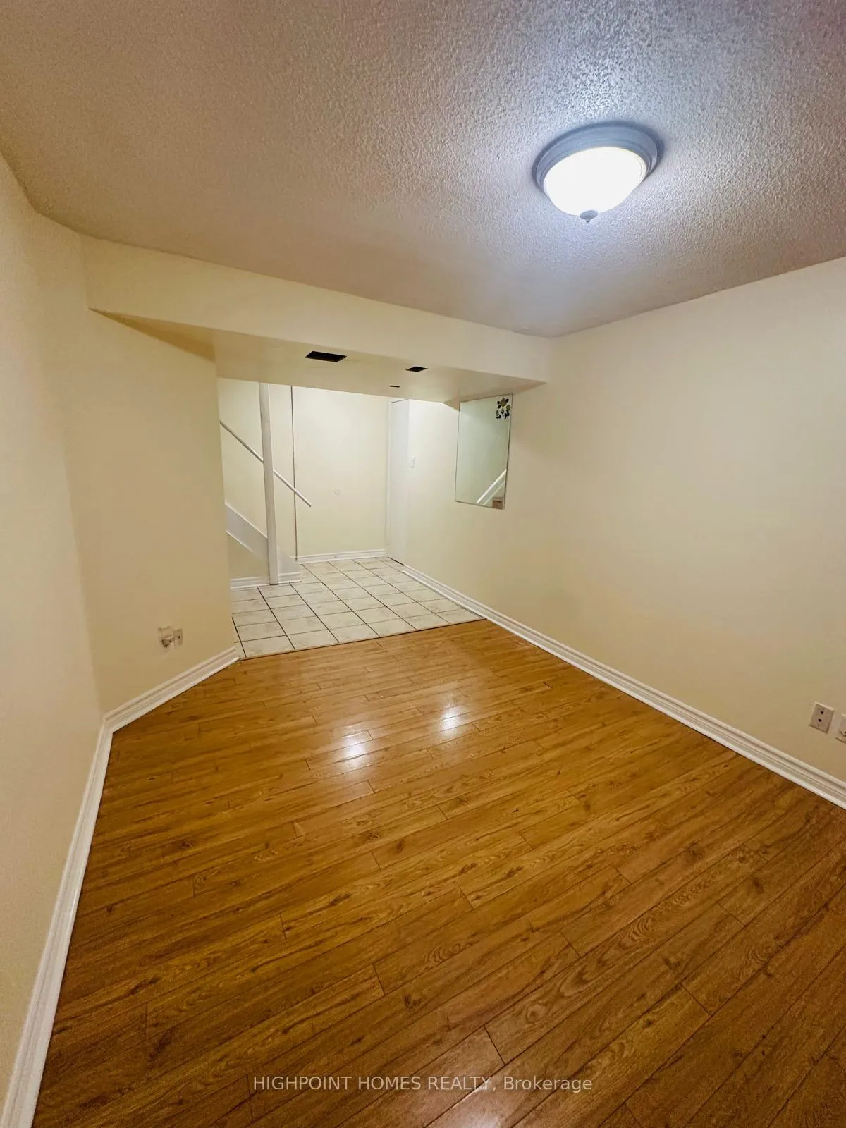 Photo 4 of Unit Bsmt, 2 William Honey Crescent, Markham, Middlefield — HOMEH