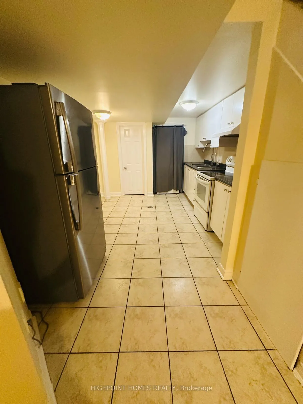Photo 7 of Unit Bsmt, 2 William Honey Crescent, Markham, Middlefield — HOMEH