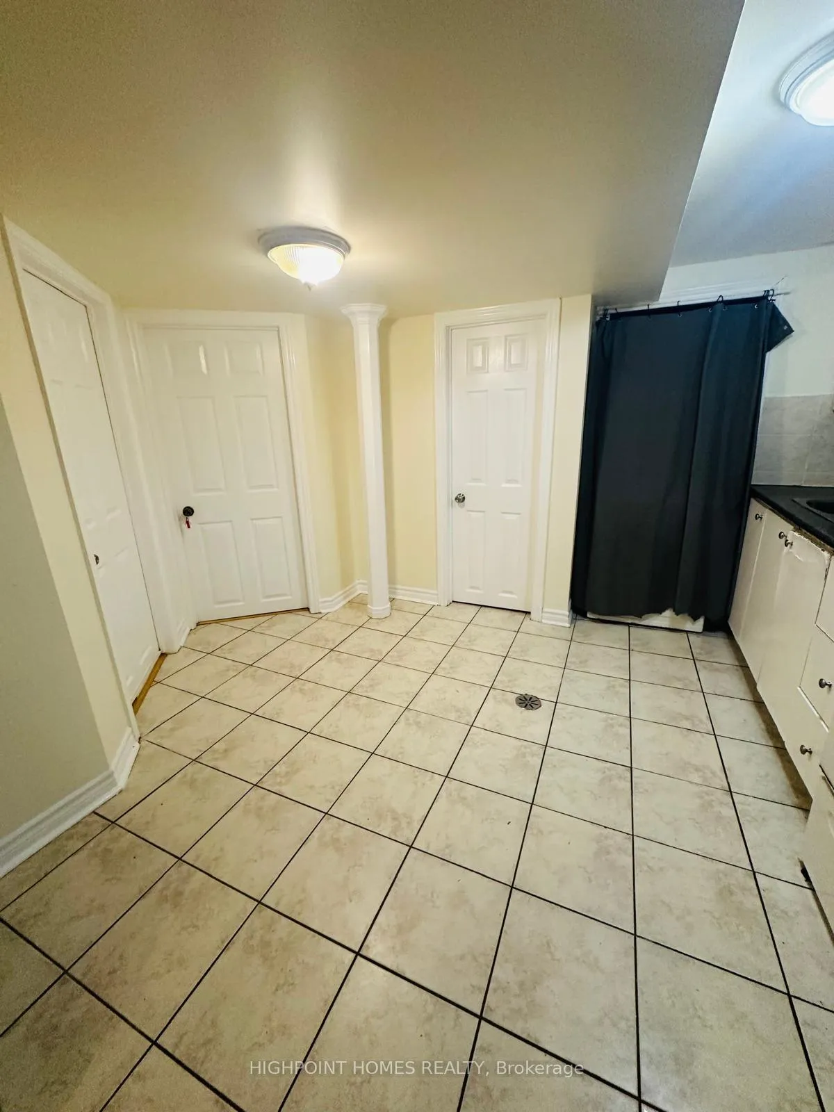 Photo 9 of Unit Bsmt, 2 William Honey Crescent, Markham, Middlefield — HOMEH