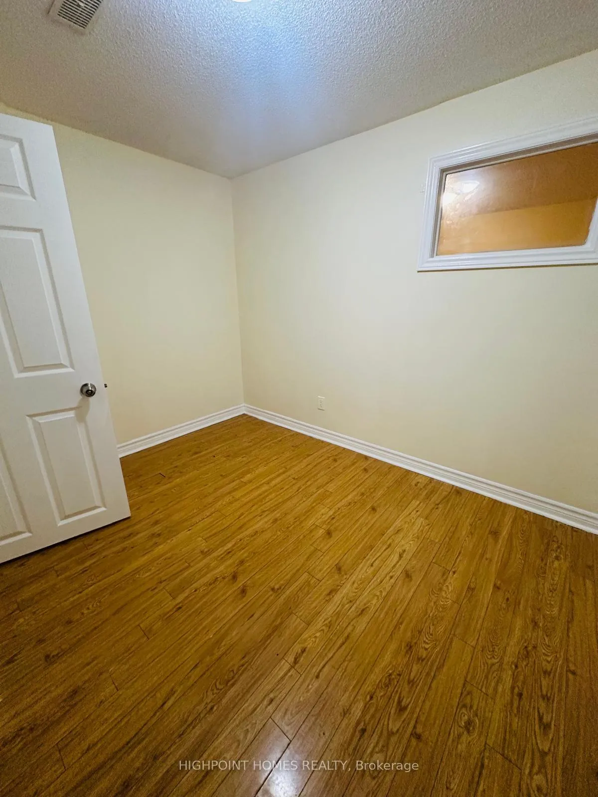 Photo 14 of Unit Bsmt, 2 William Honey Crescent, Markham, Middlefield — HOMEH