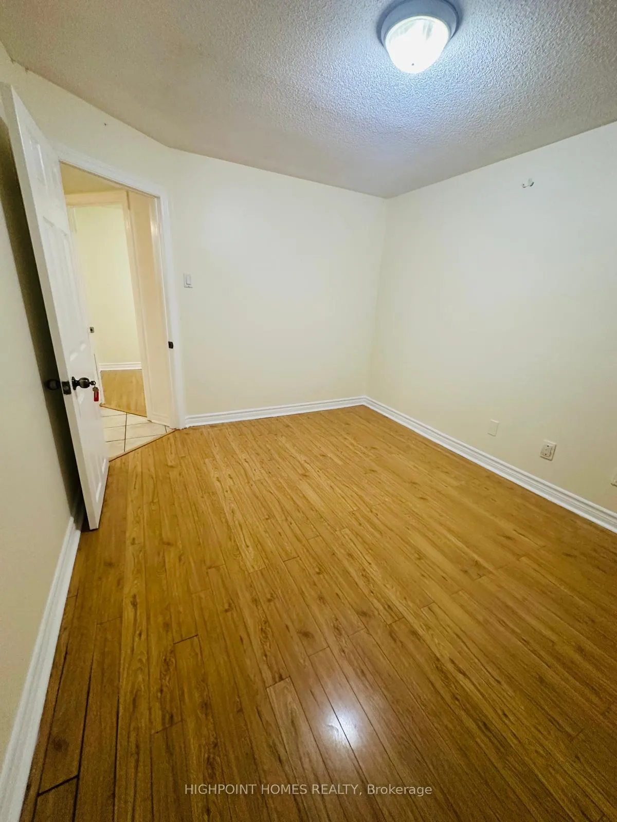 Photo 16 of Unit Bsmt, 2 William Honey Crescent, Markham, Middlefield — HOMEH