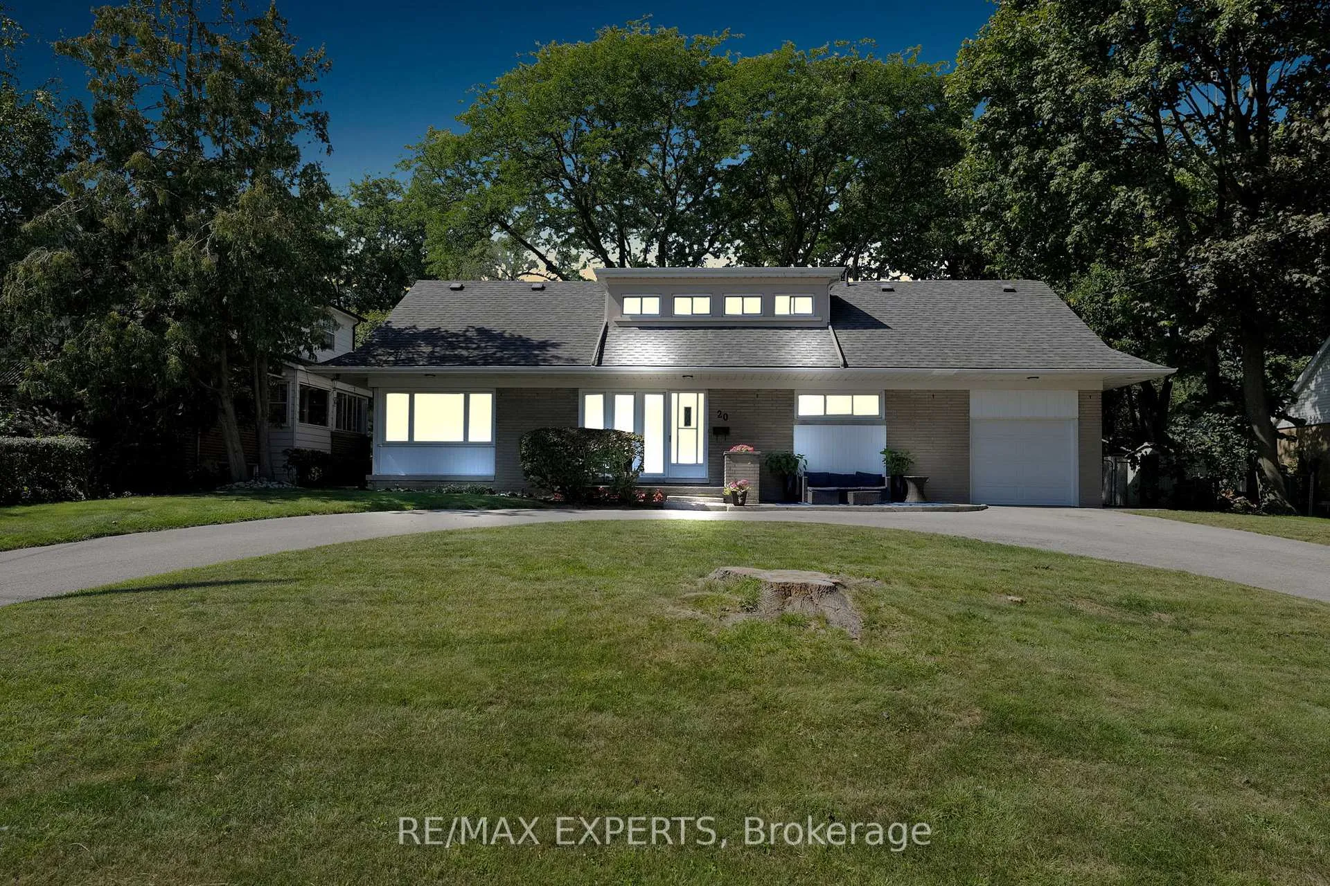 Front of 20 Havenridge Drive