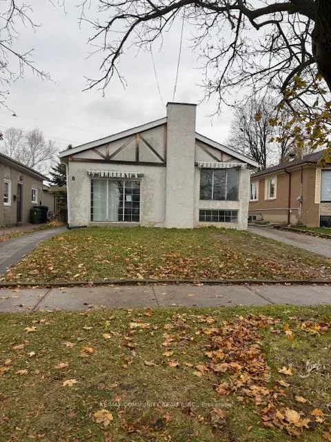 Photo 1 of 8 Pandora Circle, Scarborough, Woburn — HOMEH