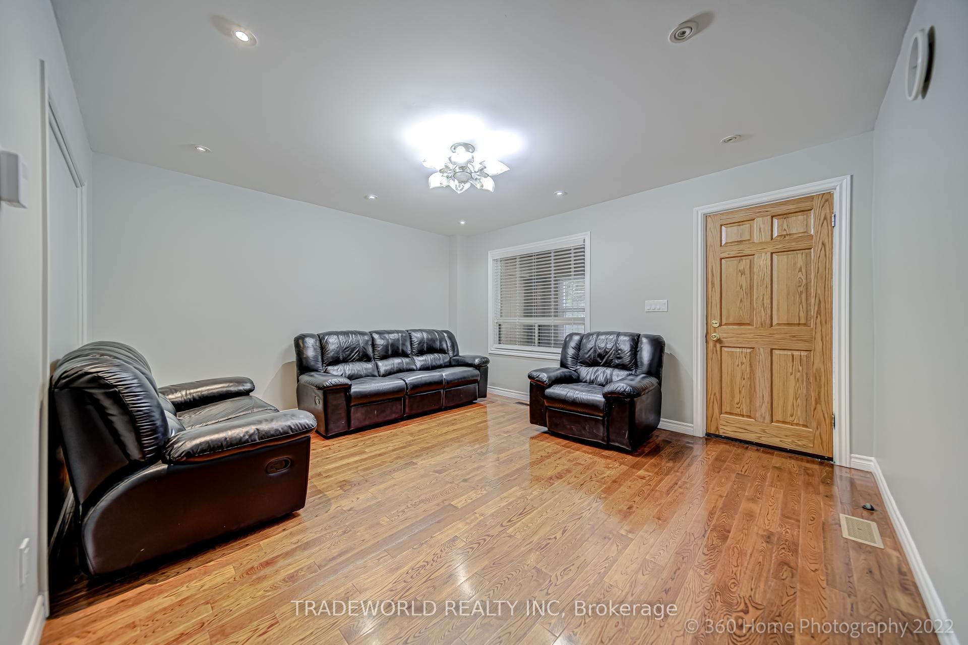 Photo 4 of 937 Gerrard Street E, Toronto, South Riverdale — HOMEH