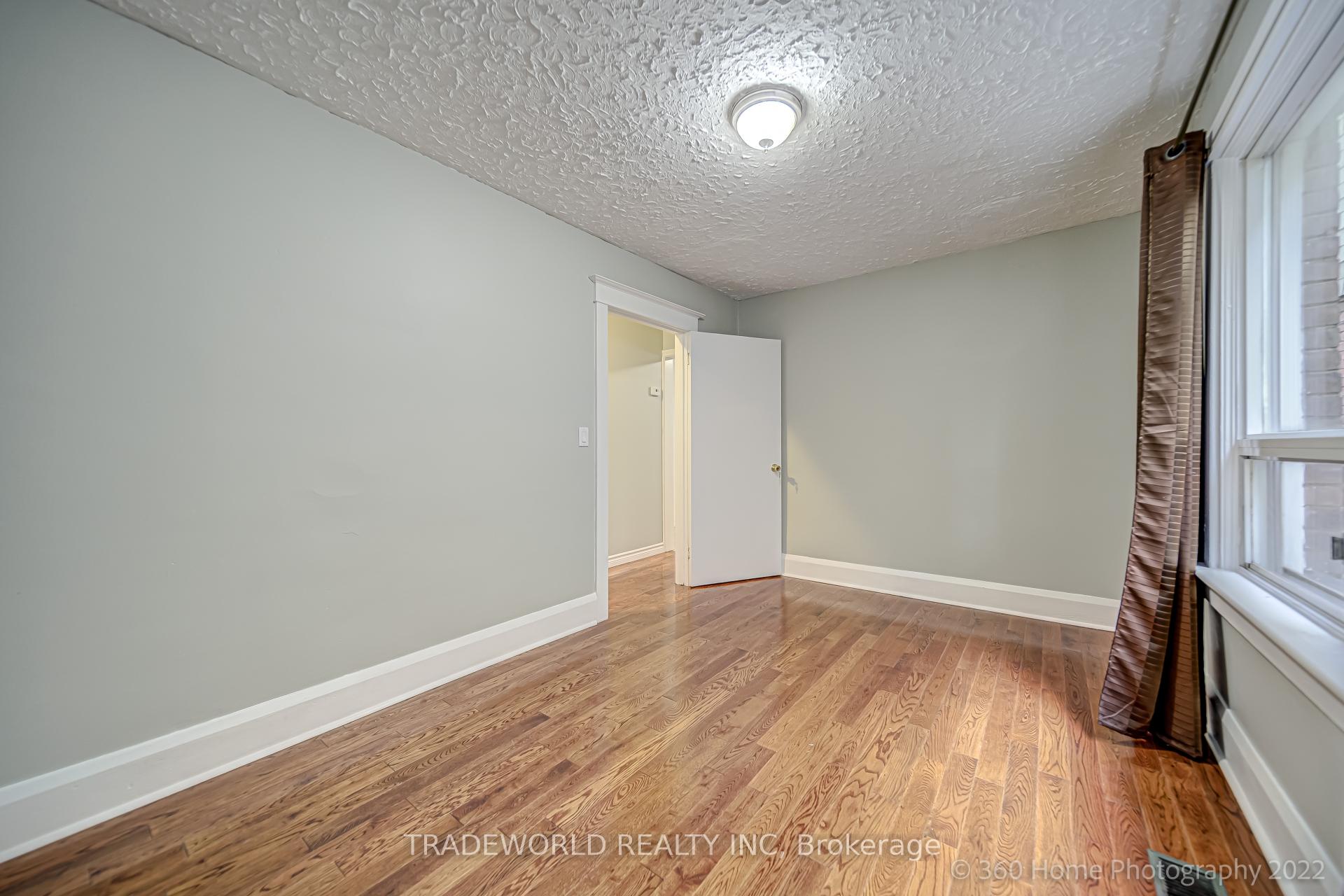 Photo 7 of 937 Gerrard Street E, Toronto, South Riverdale — HOMEH