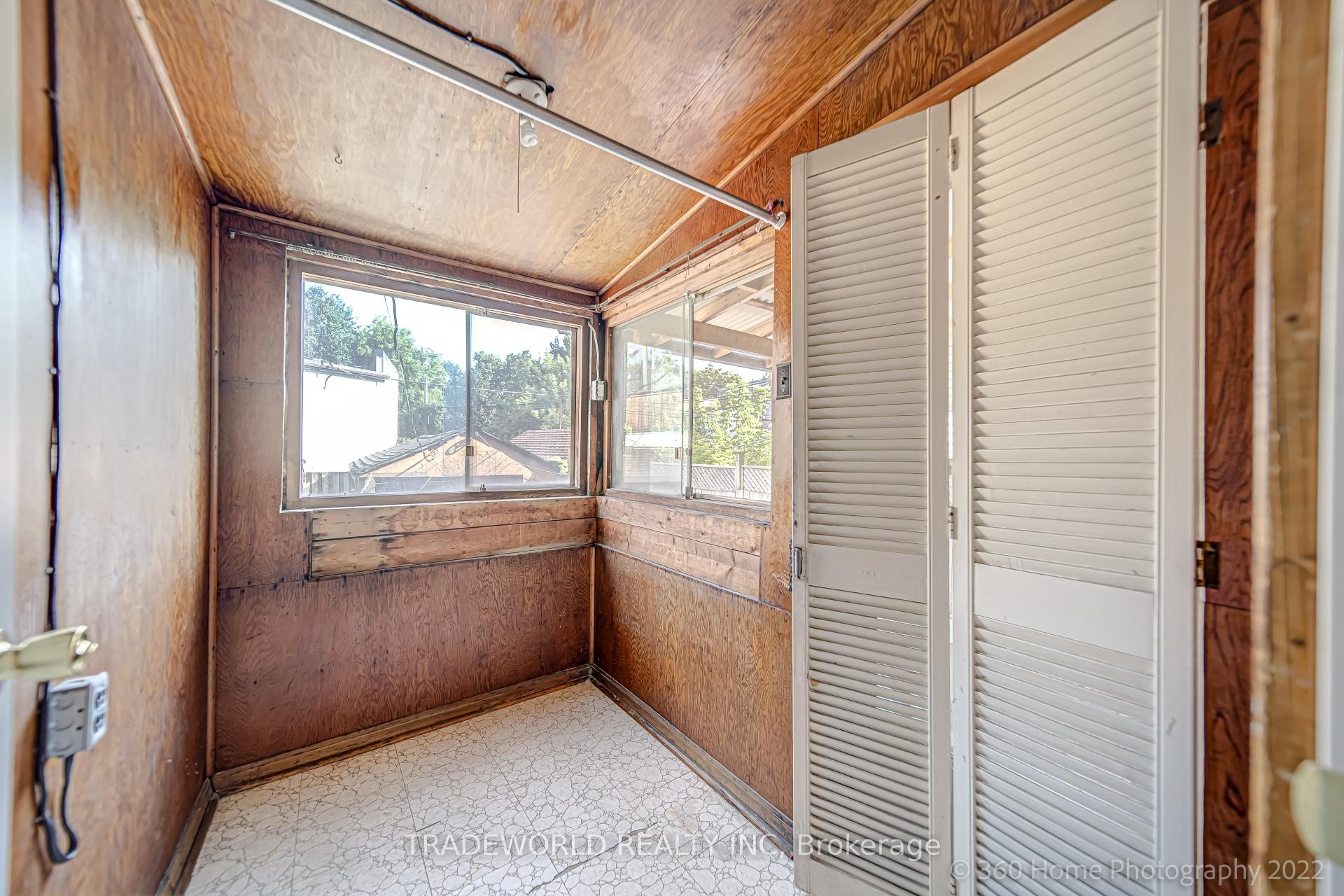 Photo 11 of 937 Gerrard Street E, Toronto, South Riverdale — HOMEH