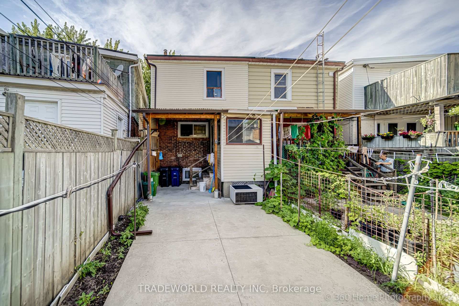 Photo 12 of 937 Gerrard Street E, Toronto, South Riverdale — HOMEH