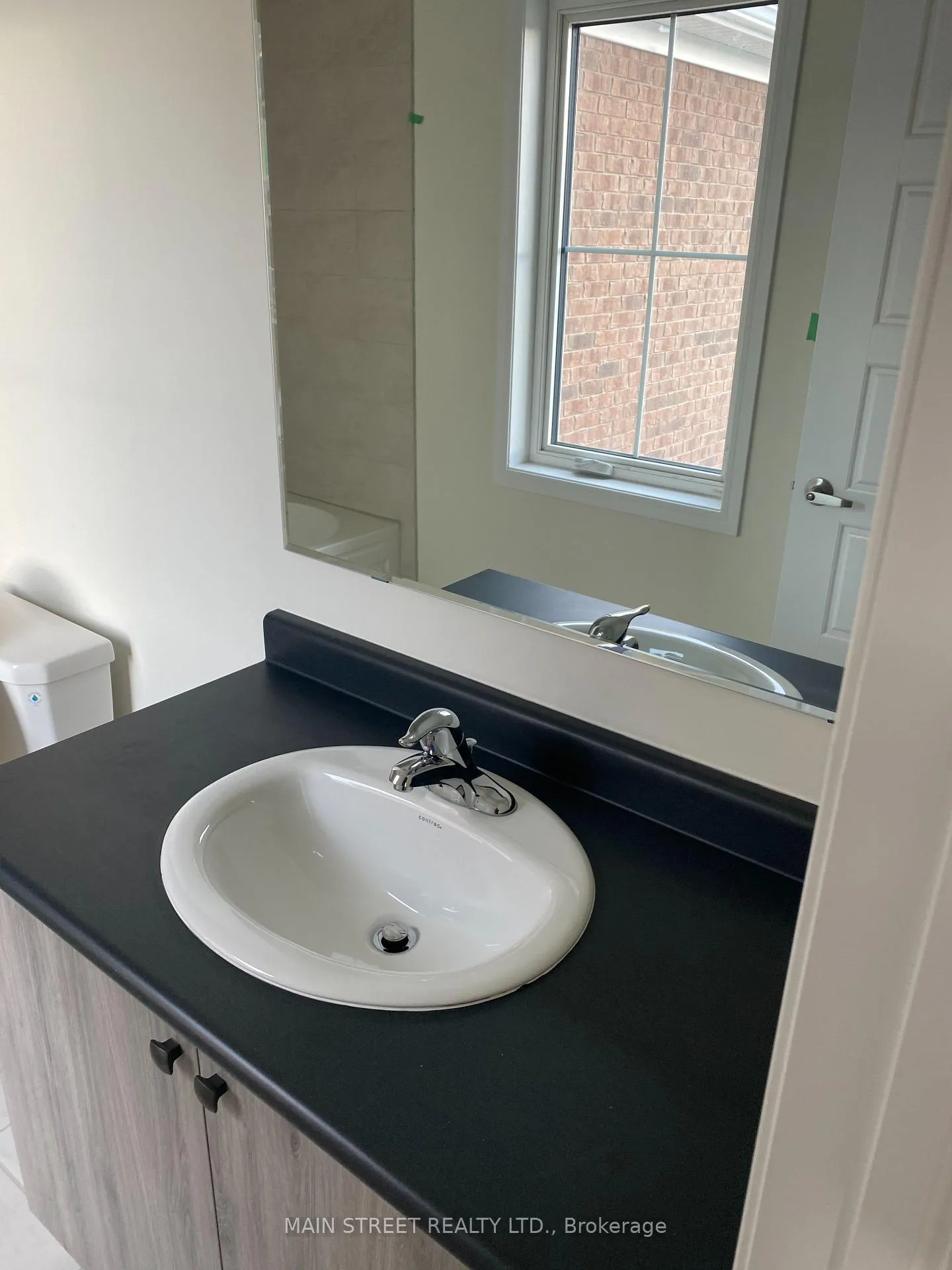 Photo 10 of 899 Ash Gate, Milton, Cobban — HOMEH