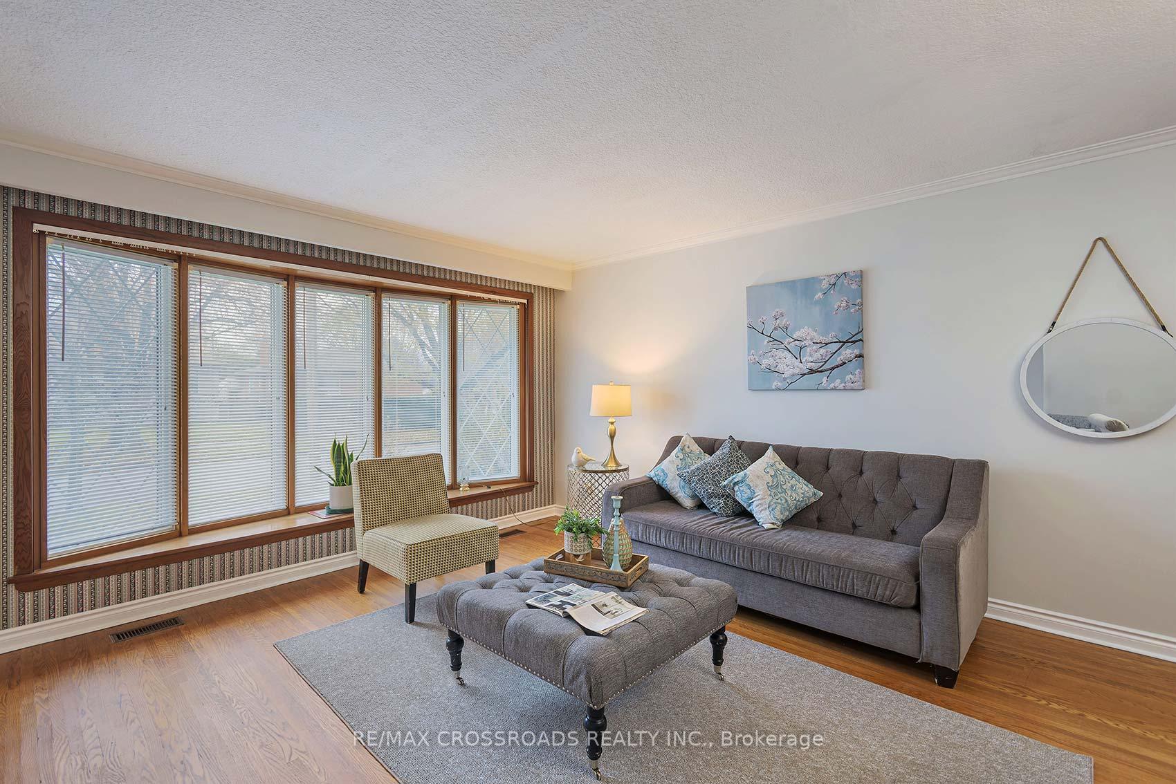 Photo 5 of 39 Pandora Circle, Scarborough, Woburn — HOMEH