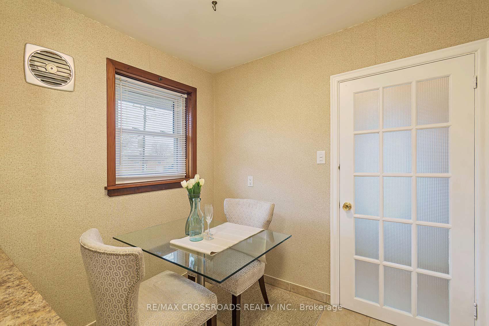 Photo 10 of 39 Pandora Circle, Scarborough, Woburn — HOMEH