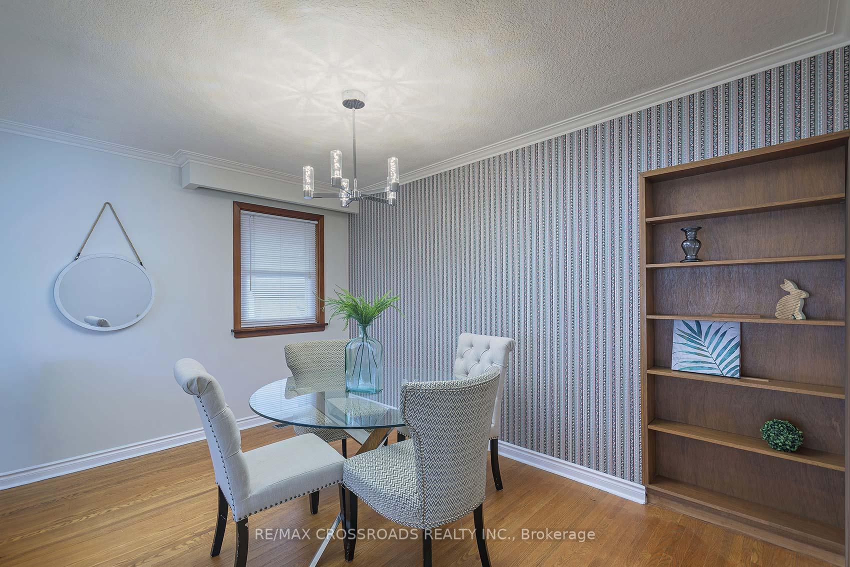 Photo 13 of 39 Pandora Circle, Scarborough, Woburn — HOMEH