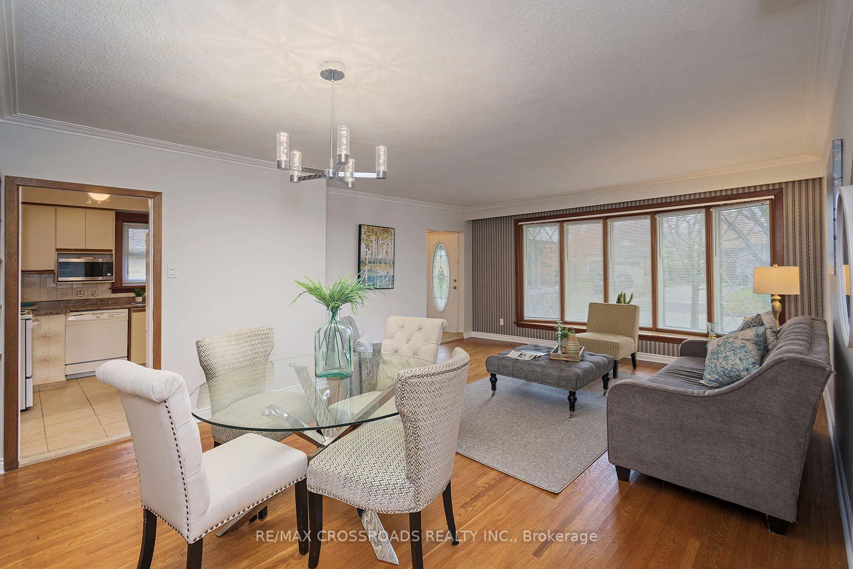 Photo 14 of 39 Pandora Circle, Scarborough, Woburn — HOMEH