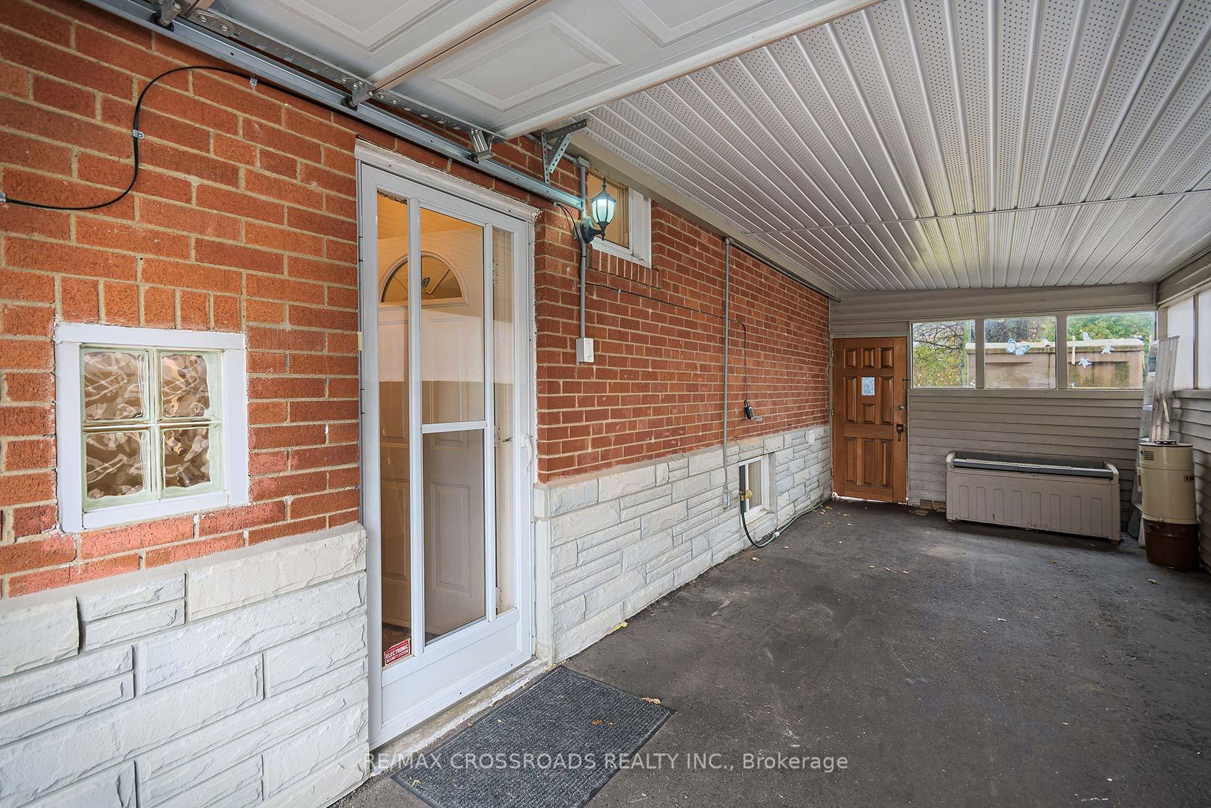 Photo 23 of 39 Pandora Circle, Scarborough, Woburn — HOMEH