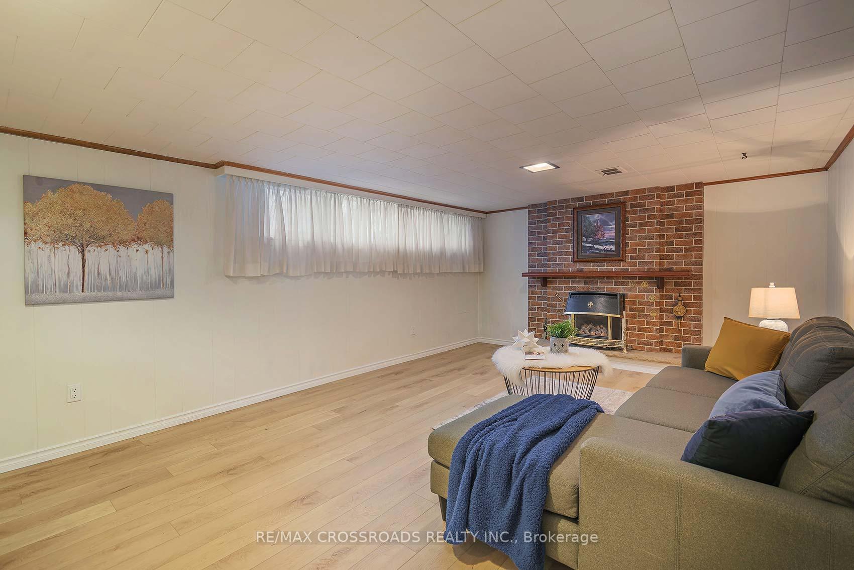 Photo 30 of 39 Pandora Circle, Scarborough, Woburn — HOMEH