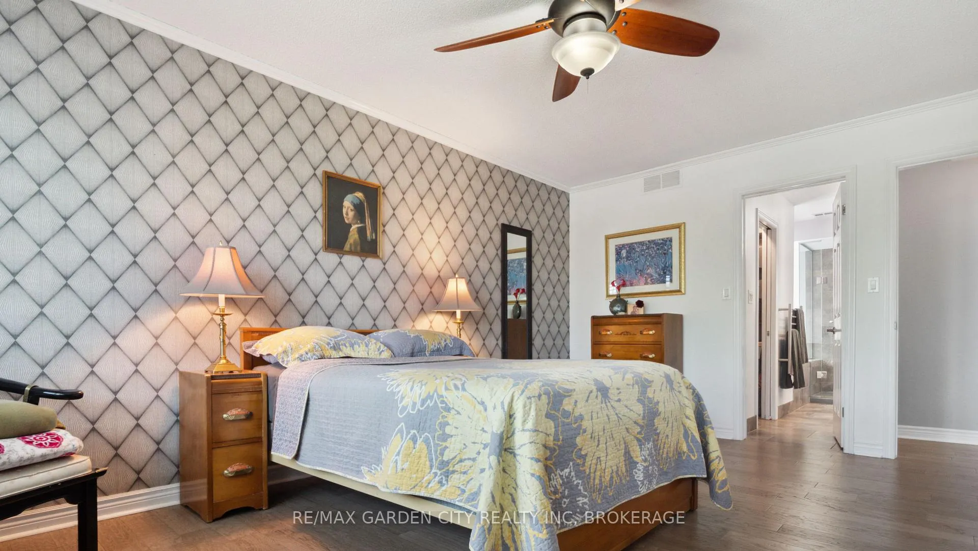 Photo 13 of 6276 Moretta Drive, Niagara Falls, Stamford — HOMEH