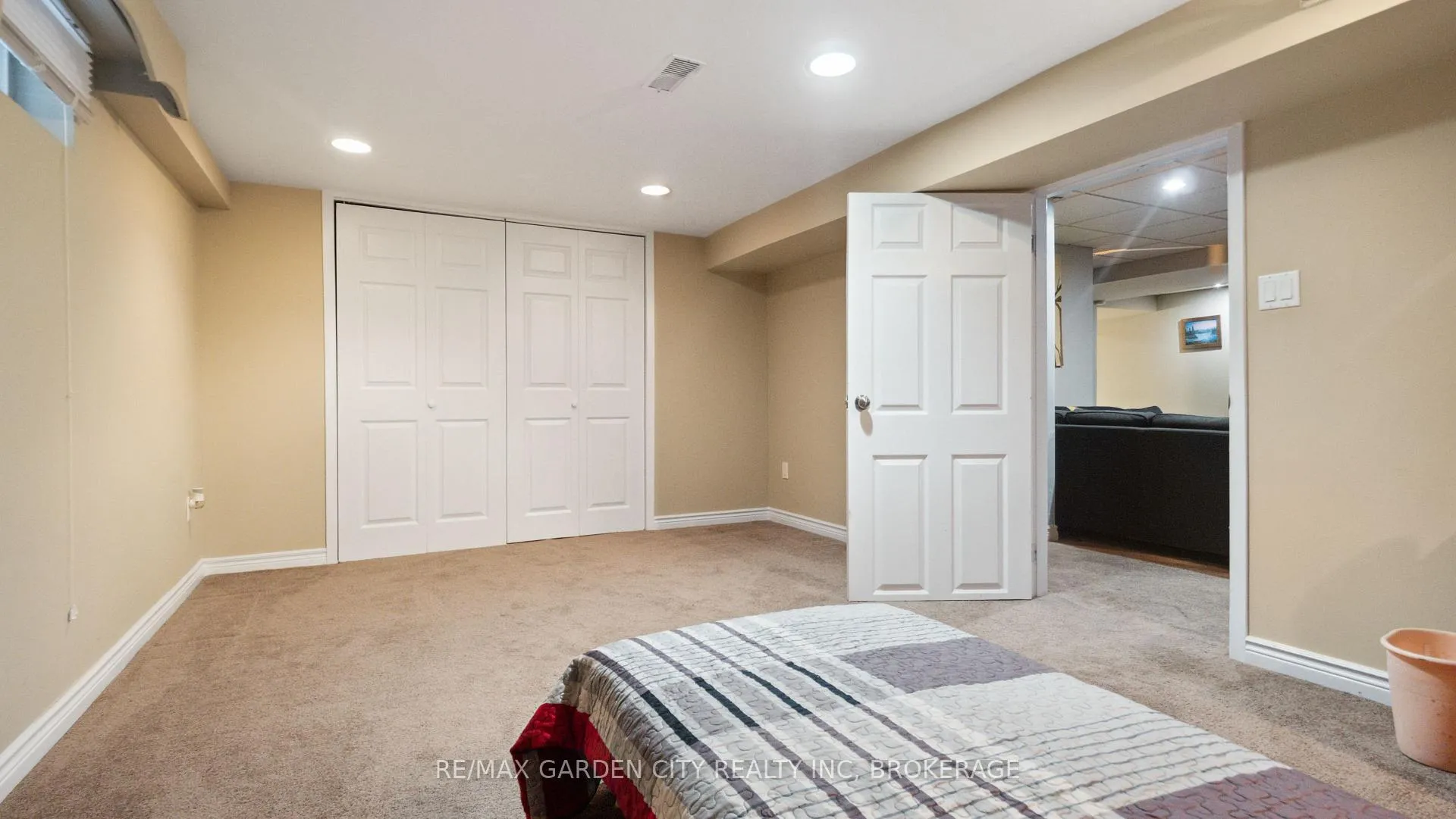 Photo 15 of 6276 Moretta Drive, Niagara Falls, Stamford — HOMEH