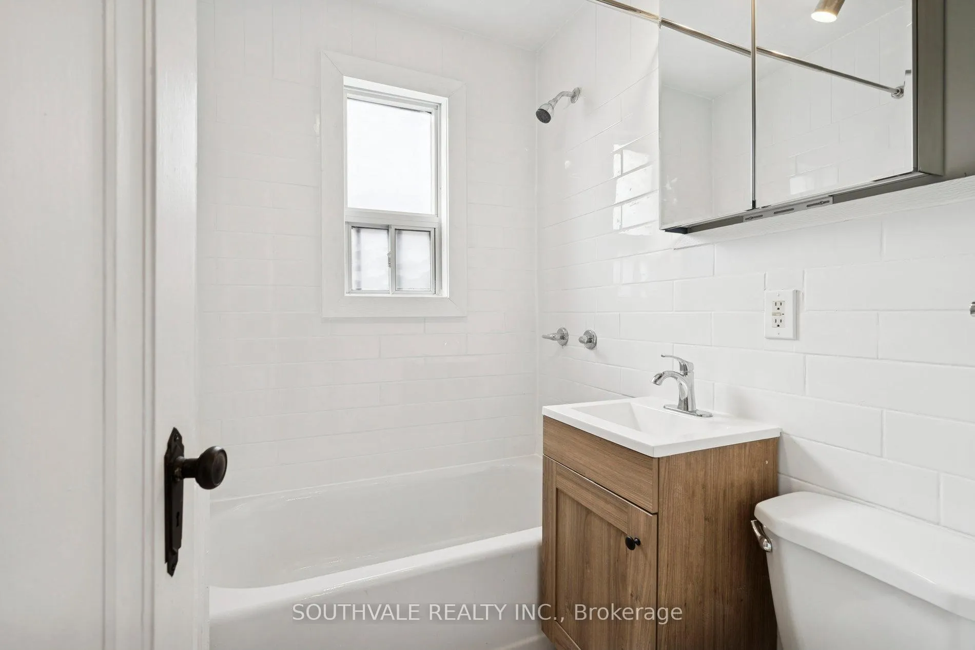 Photo 29 of 169 Torrens Avenue, Toronto, East York — HOMEH