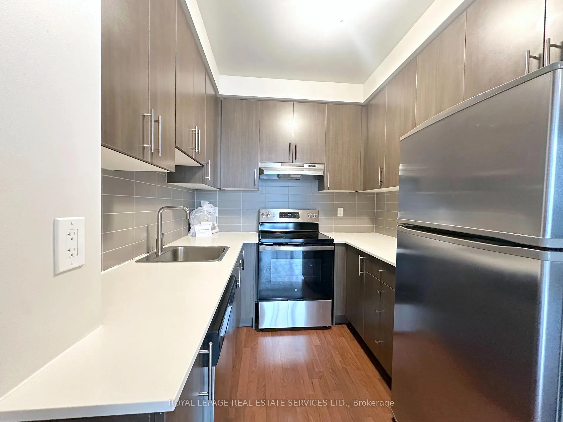 Photo 4 of Unit 2512, 188 Clark Boulevard, Brampton, Queen Street Corridor — HOMEH
