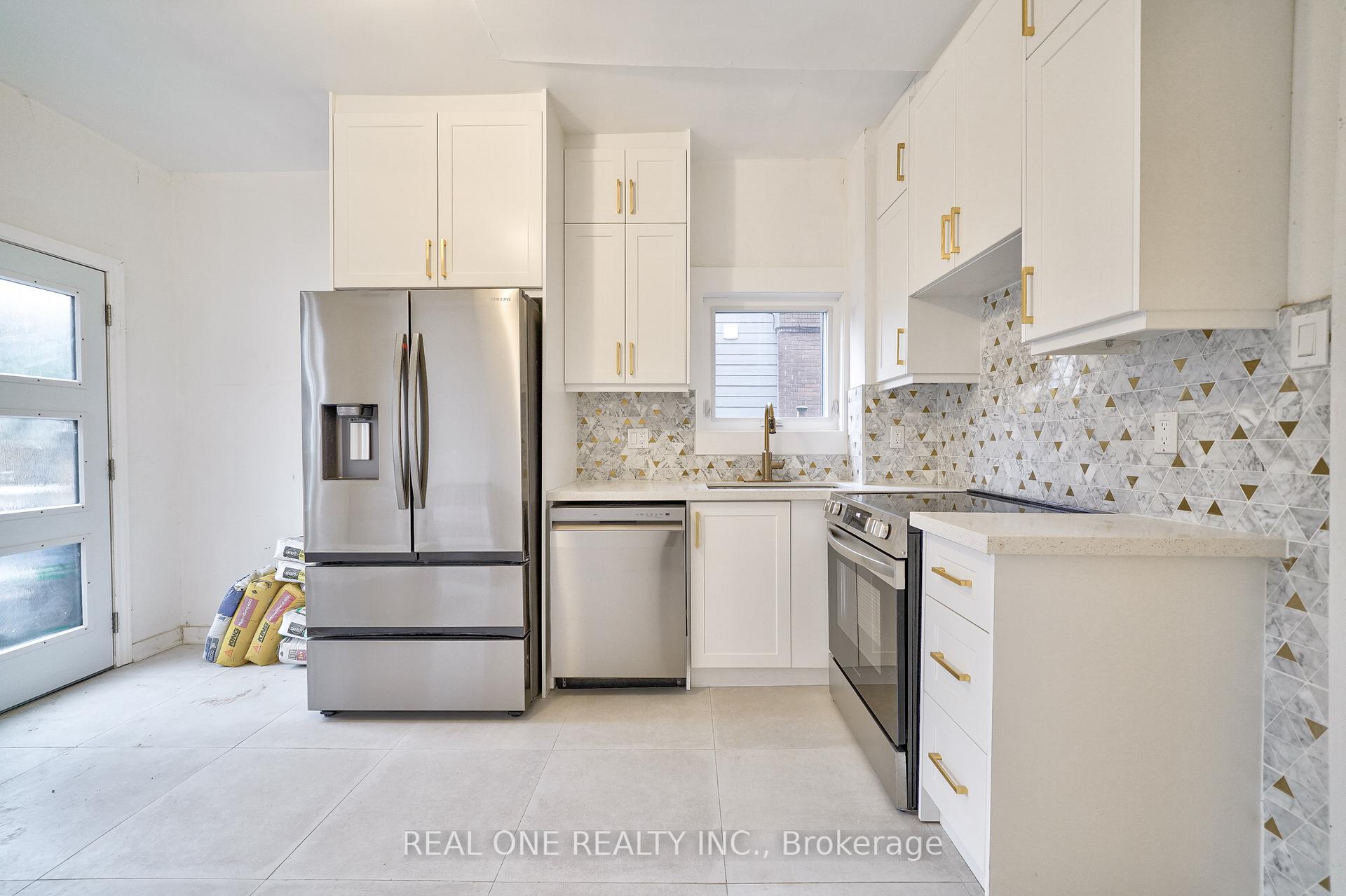 Photo 16 of Unit Upper, 19 Condor Avenue, Toronto, Blake-Jones — HOMEH