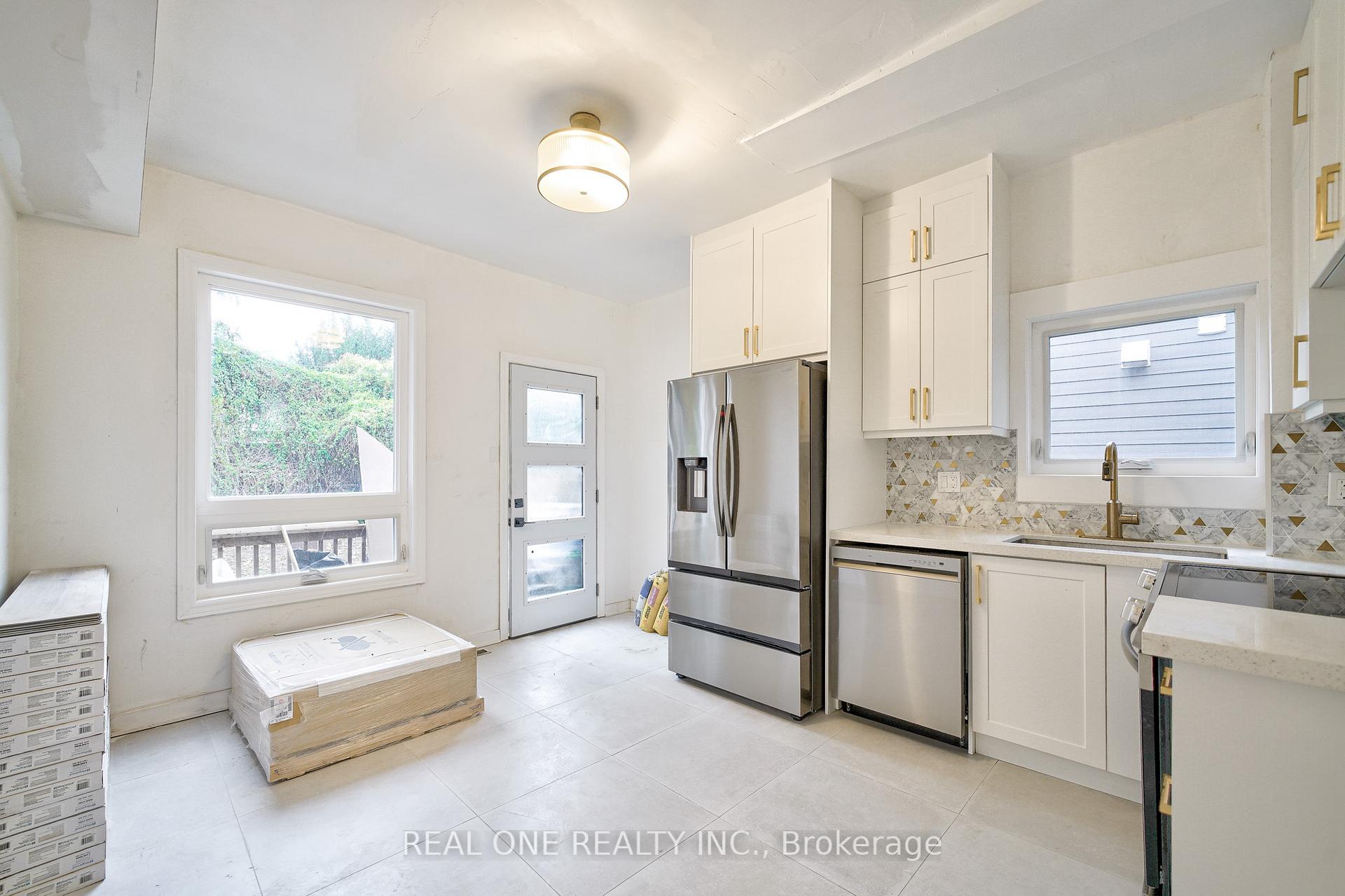 Photo 17 of Unit Upper, 19 Condor Avenue, Toronto, Blake-Jones — HOMEH