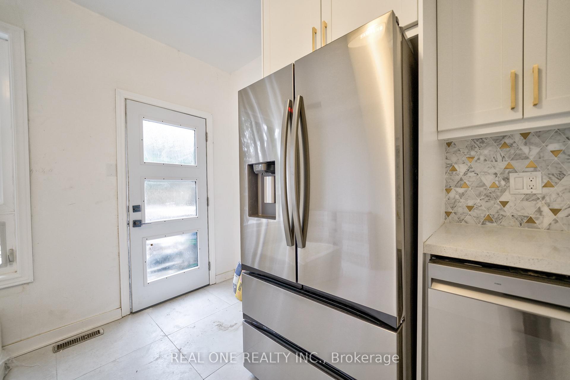 Photo 19 of Unit Upper, 19 Condor Avenue, Toronto, Blake-Jones — HOMEH