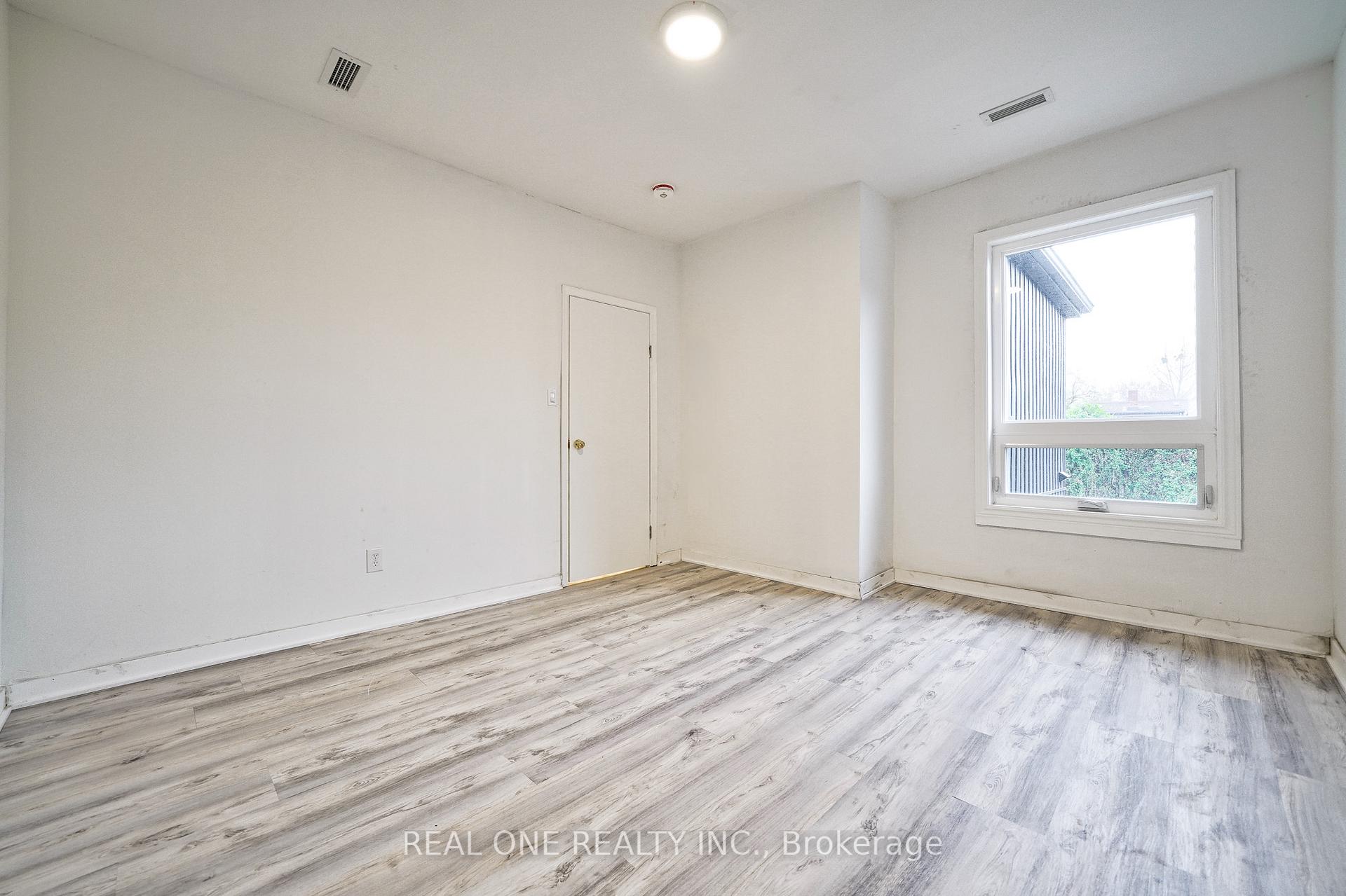 Photo 32 of Unit Upper, 19 Condor Avenue, Toronto, Blake-Jones — HOMEH