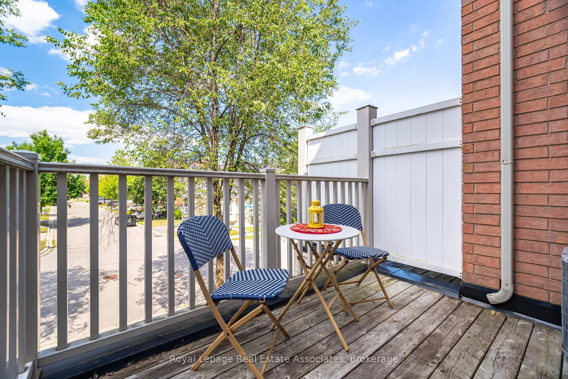 Photo 22 of 932 Burgess Gardens, Milton, Coates — HOMEH