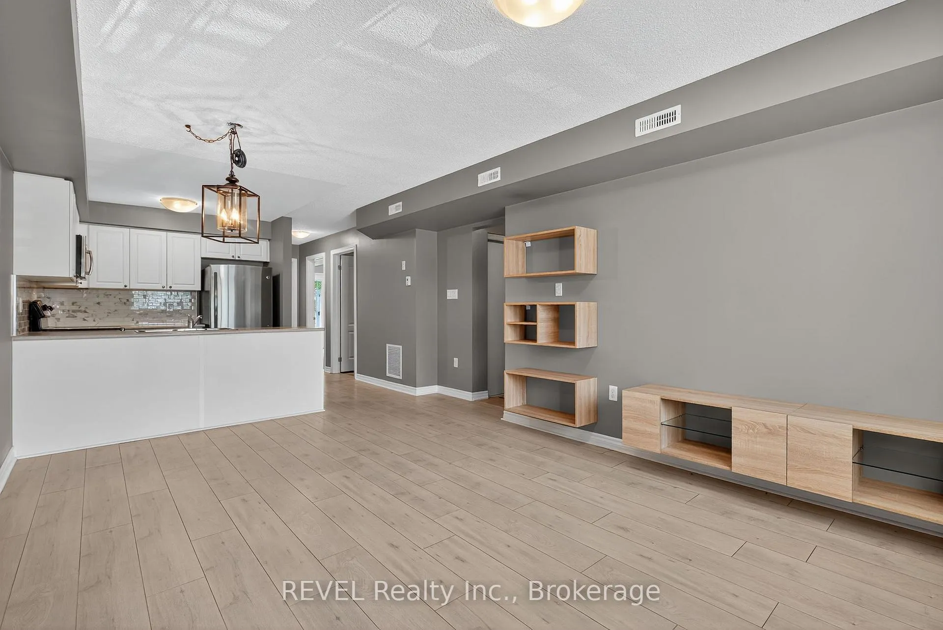 Photo 8 of Unit 11, 53 Ferndale Drive S, Barrie, Ardagh — HOMEH