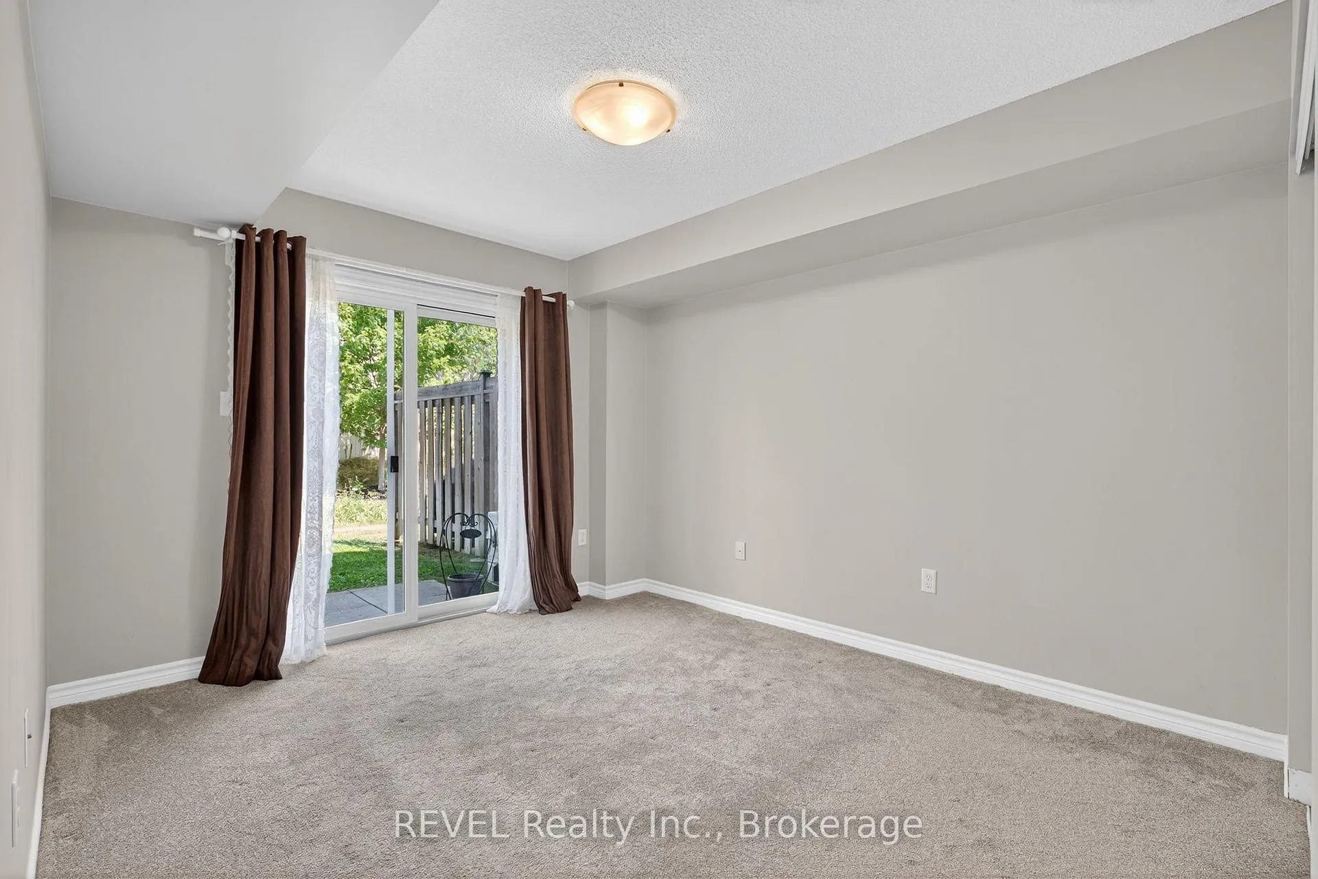 Photo 12 of Unit 11, 53 Ferndale Drive S, Barrie, Ardagh — HOMEH