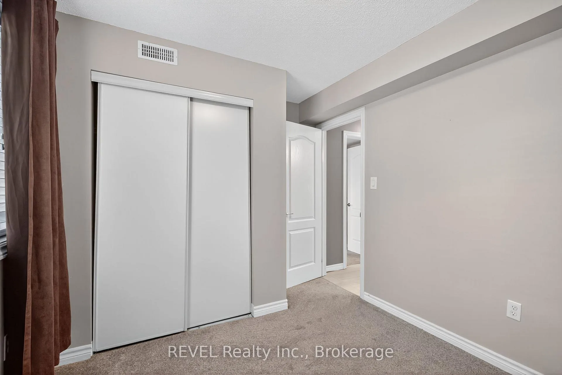 Photo 13 of Unit 11, 53 Ferndale Drive S, Barrie, Ardagh — HOMEH