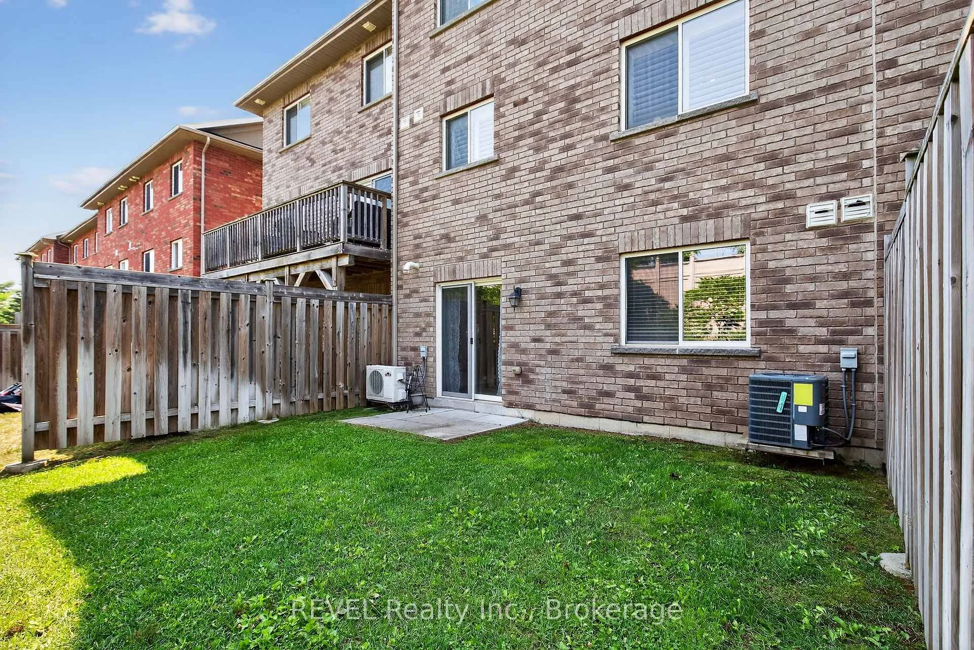 Photo 16 of Unit 11, 53 Ferndale Drive S, Barrie, Ardagh — HOMEH