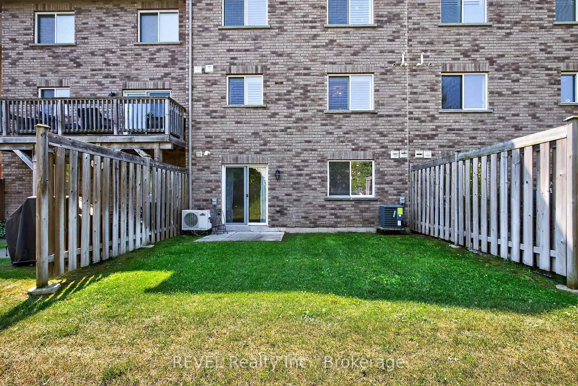 Photo 17 of Unit 11, 53 Ferndale Drive S, Barrie, Ardagh — HOMEH