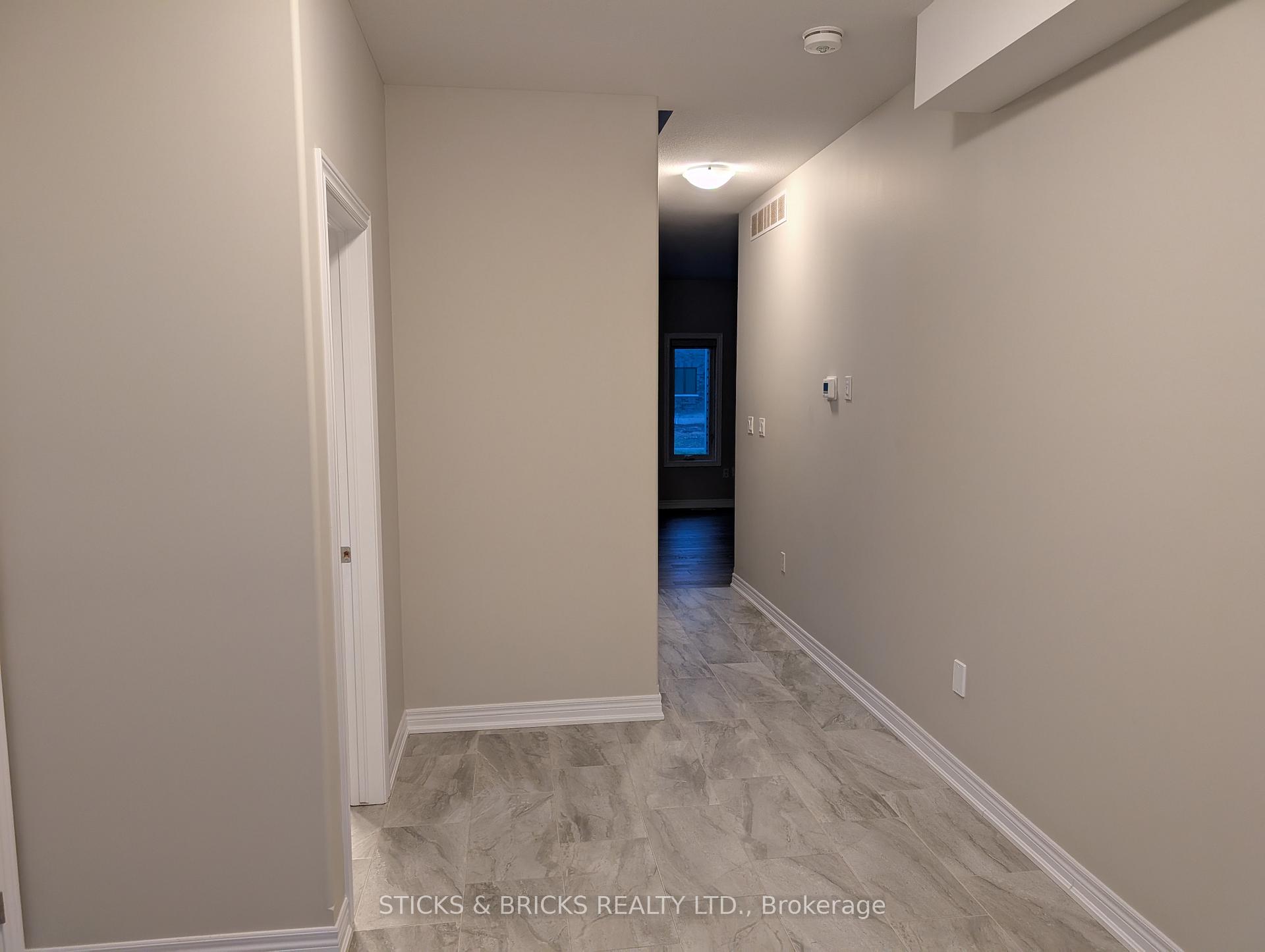 Photo 2 of 32 Spring Crest Way, Thorold, Rolling Meadows — HOMEH