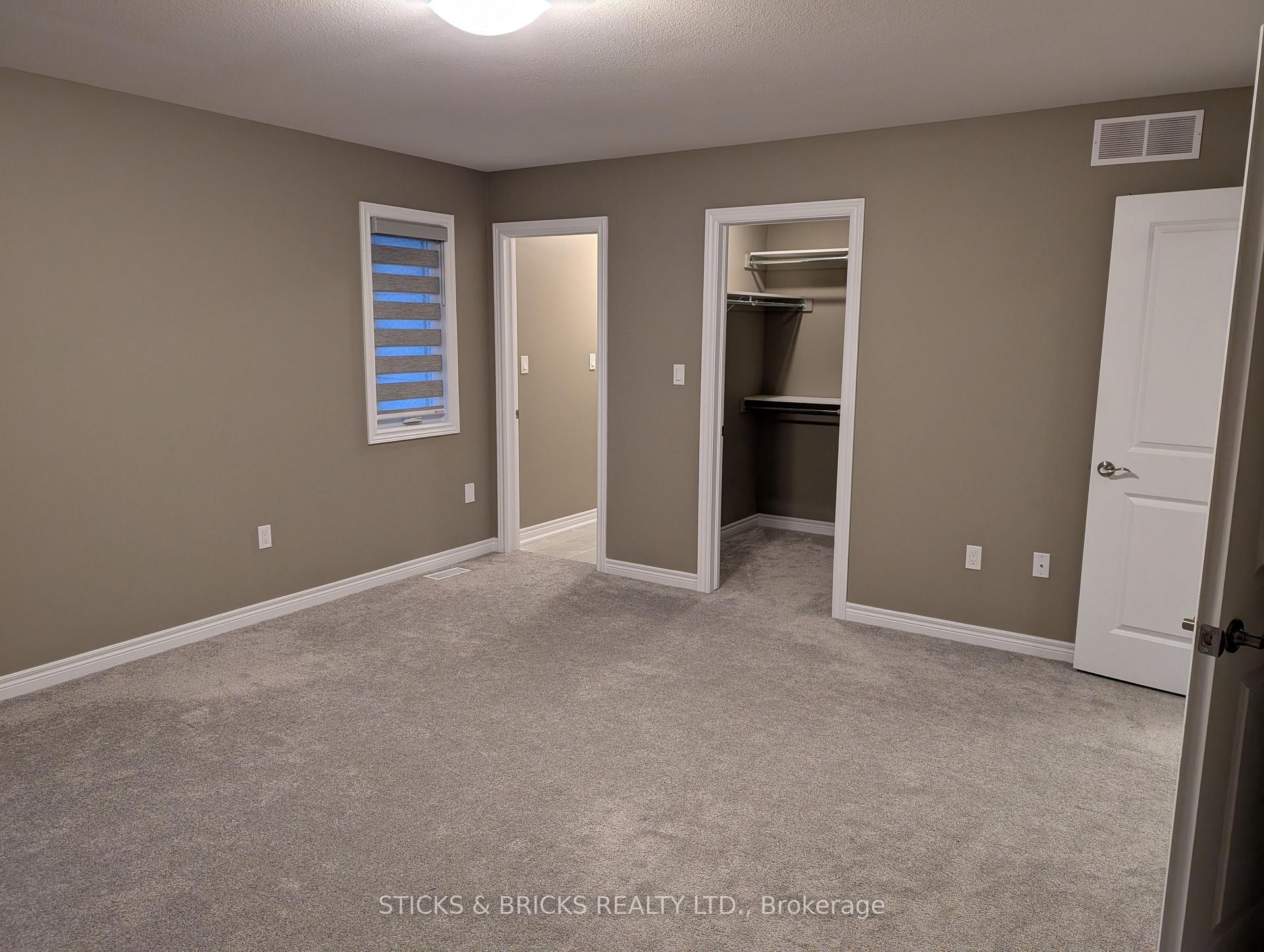 Photo 9 of 32 Spring Crest Way, Thorold, Rolling Meadows — HOMEH