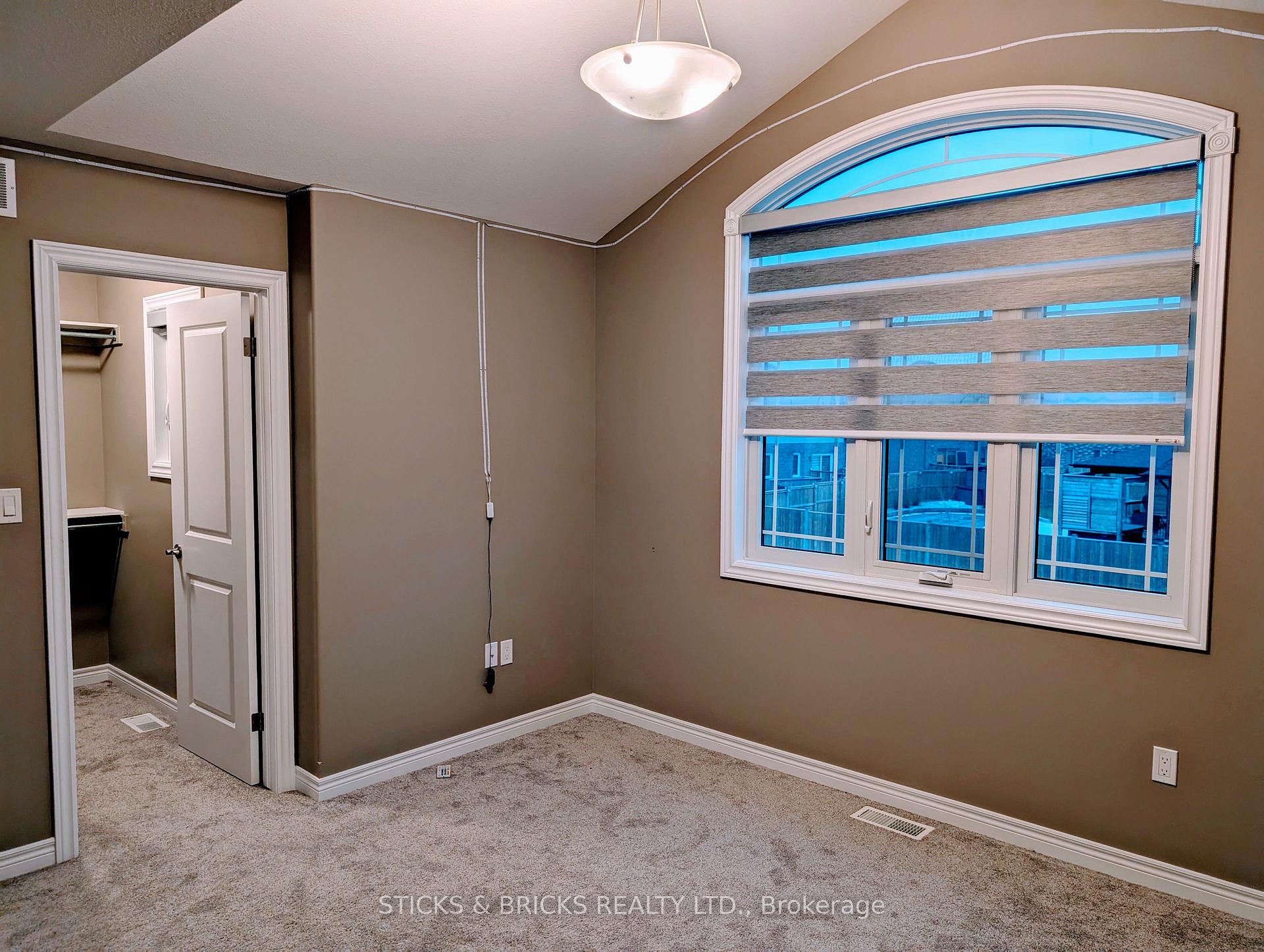 Photo 14 of 32 Spring Crest Way, Thorold, Rolling Meadows — HOMEH
