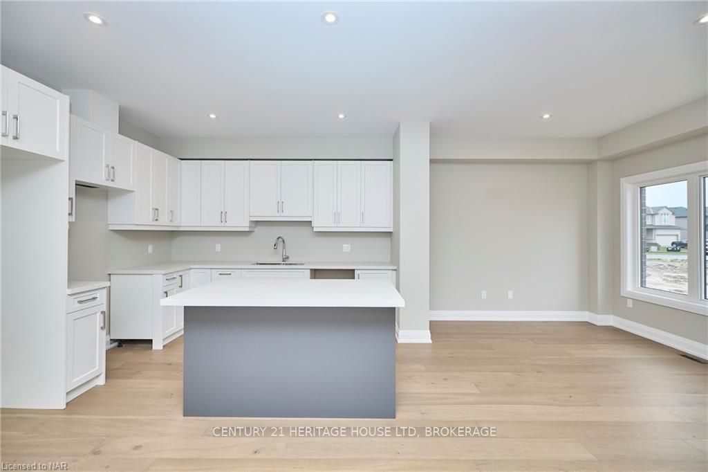 Photo 5 of 100 Elvira Way, Thorold, Rolling Meadows — HOMEH