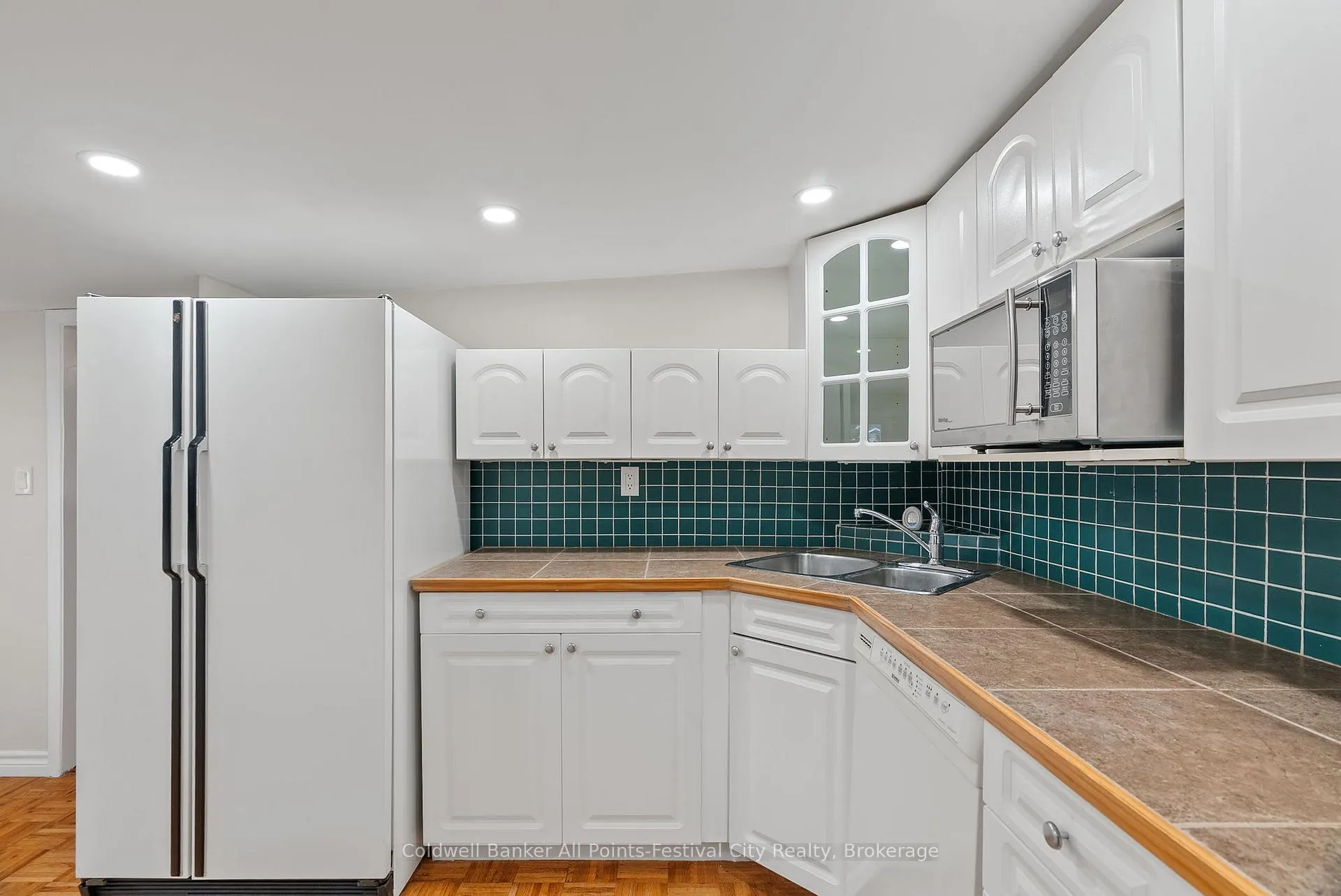 Photo 5 of 28 Sutton Drive, Ashfield-Colborne-Wawanosh, Ashfield — HOMEH