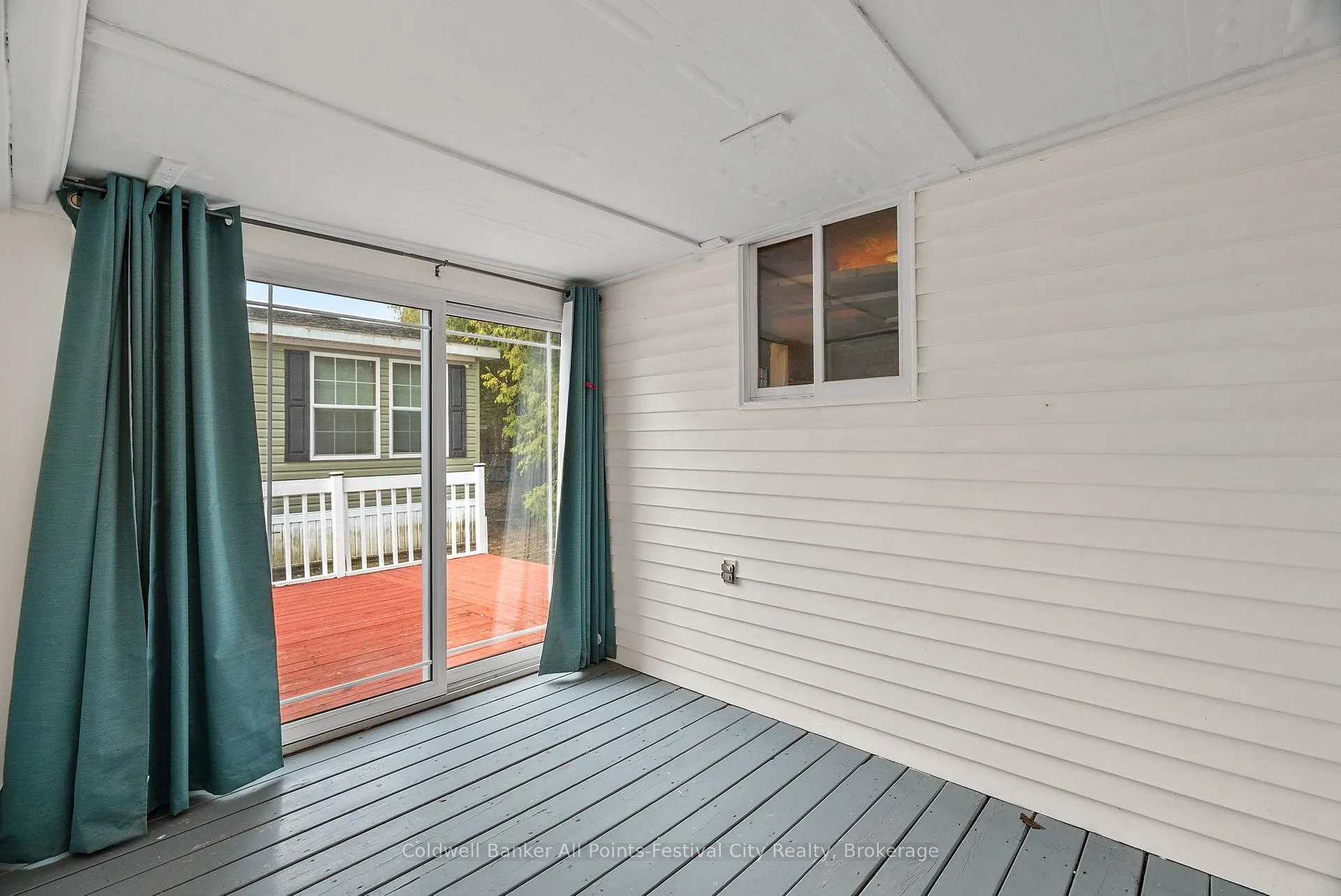Photo 24 of 28 Sutton Drive, Ashfield-Colborne-Wawanosh, Ashfield — HOMEH