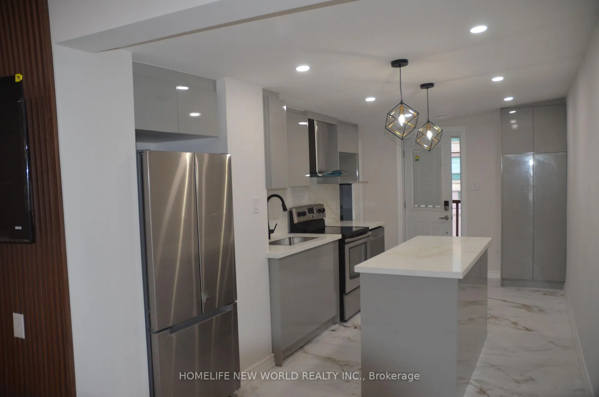 Photo 9 of Unit Upper Level, 231 Queen Street W, Toronto, Waterfront Communities — HOMEH