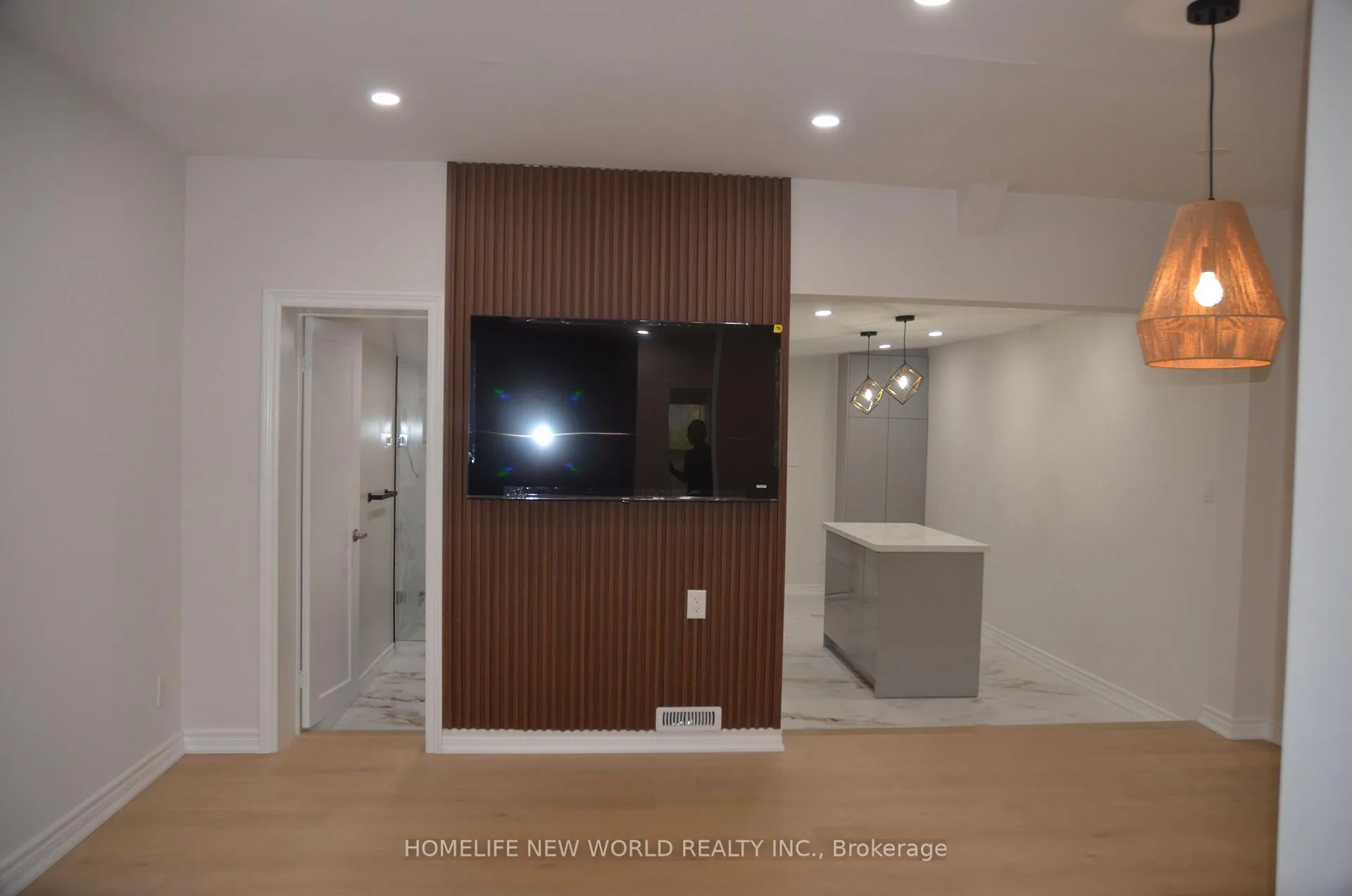 Photo 16 of Unit Upper Level, 231 Queen Street W, Toronto, Waterfront Communities — HOMEH