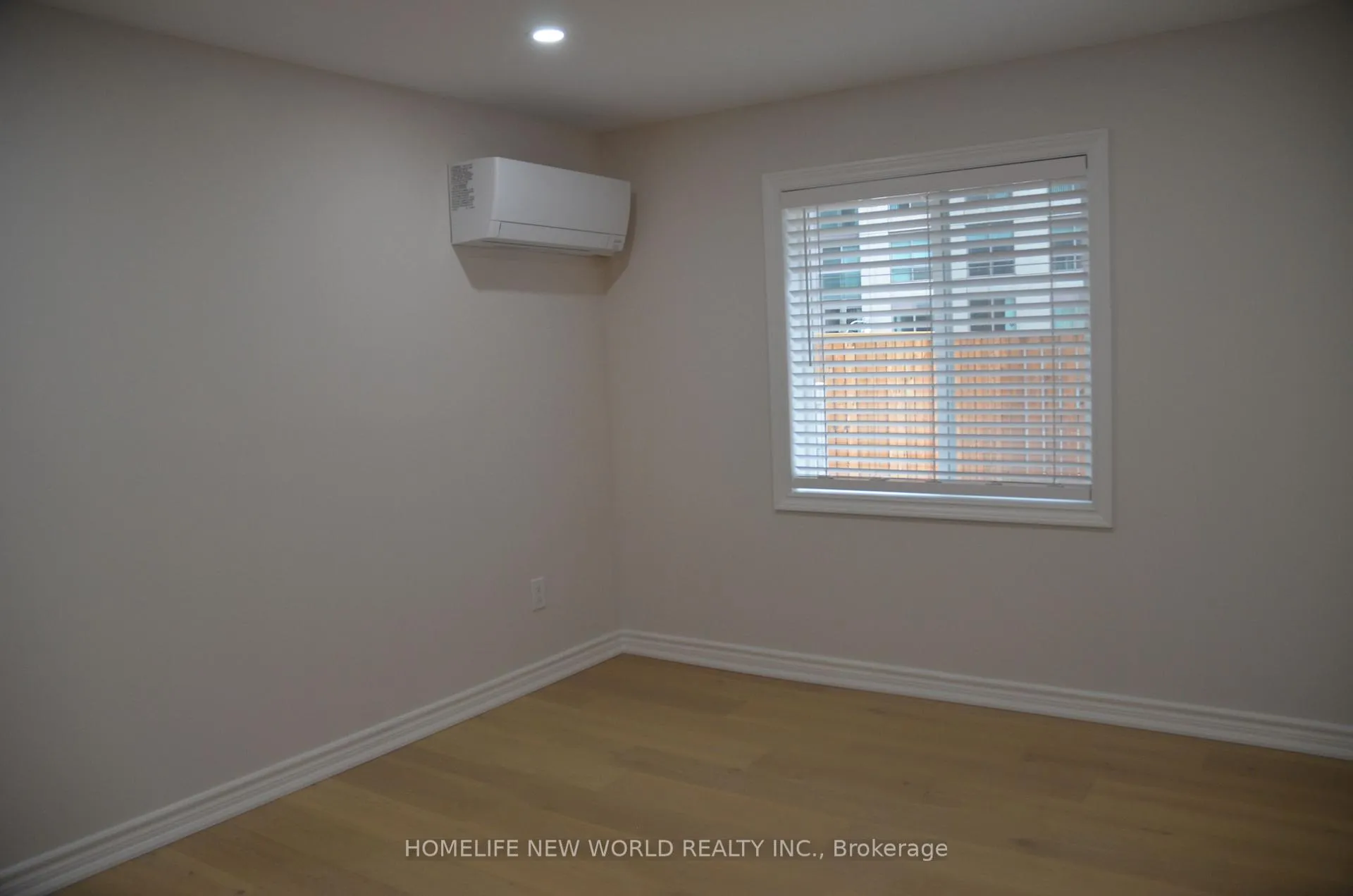 Photo 22 of Unit Upper Level, 231 Queen Street W, Toronto, Waterfront Communities — HOMEH